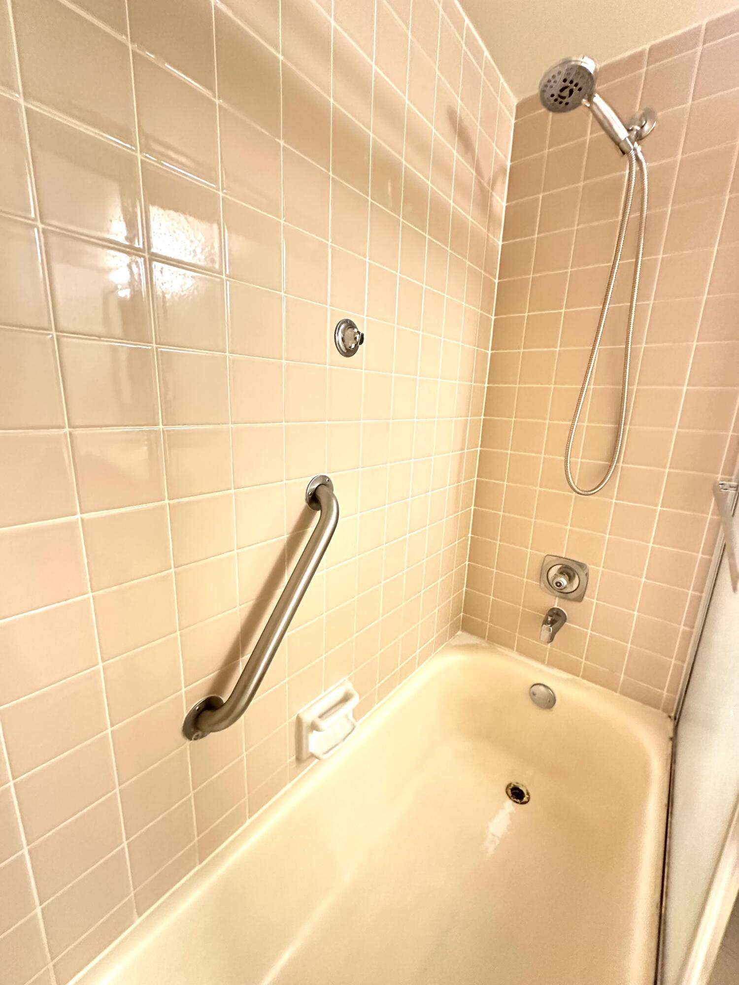 GRANADA VILLAGE B CONDO - Residential