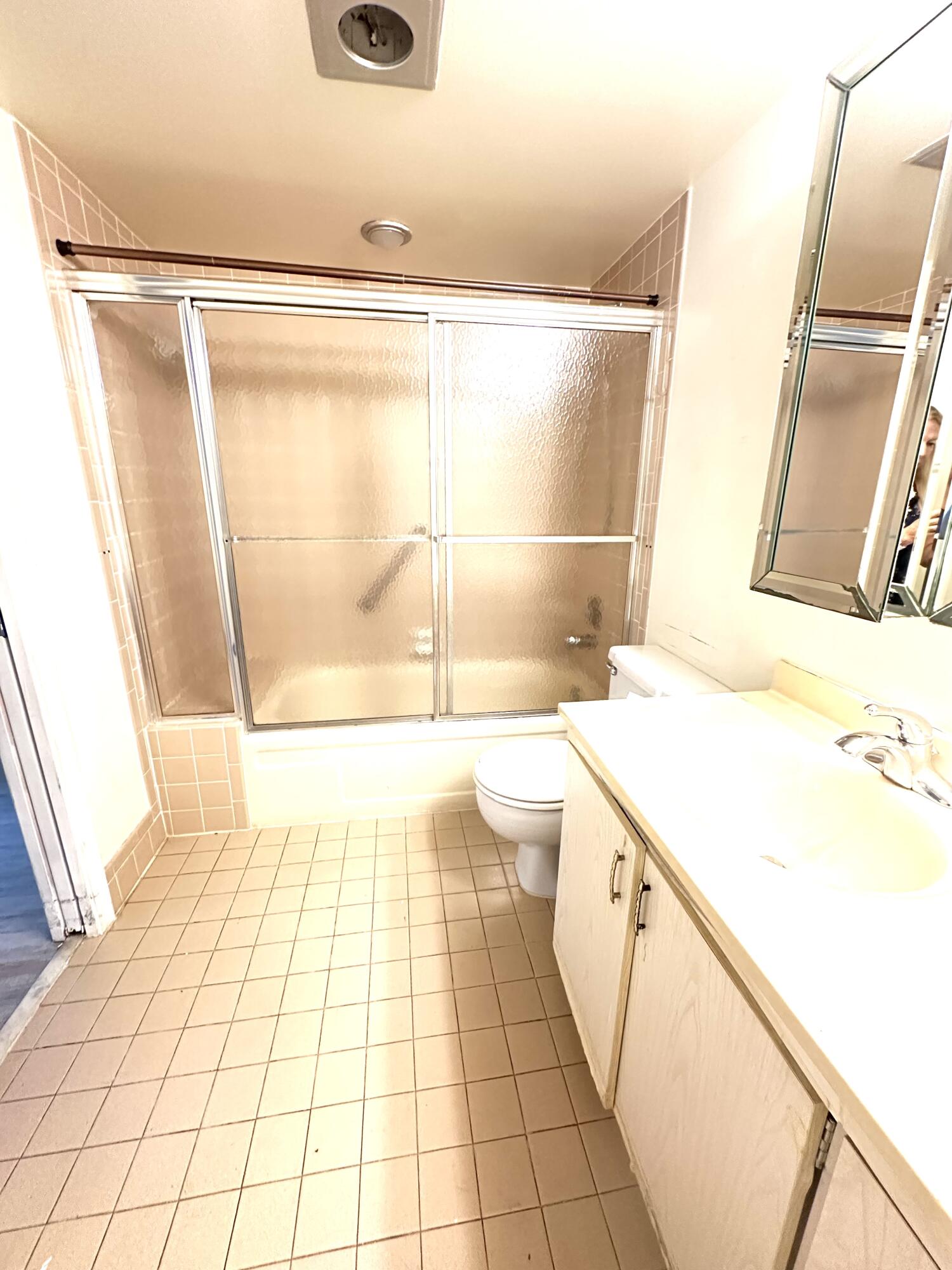 GRANADA VILLAGE B CONDO - Residential