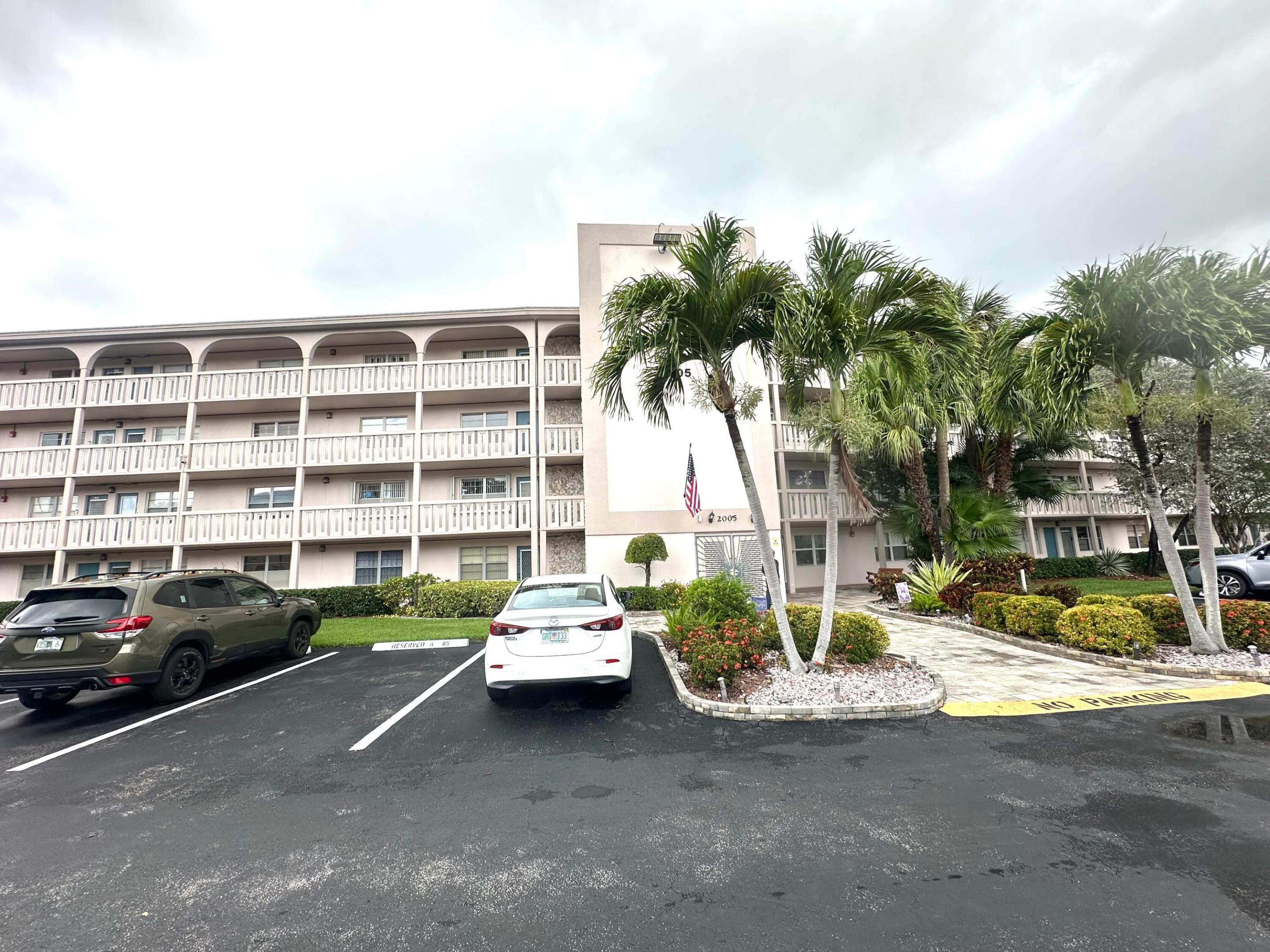 GRANADA VILLAGE B CONDO - Residential