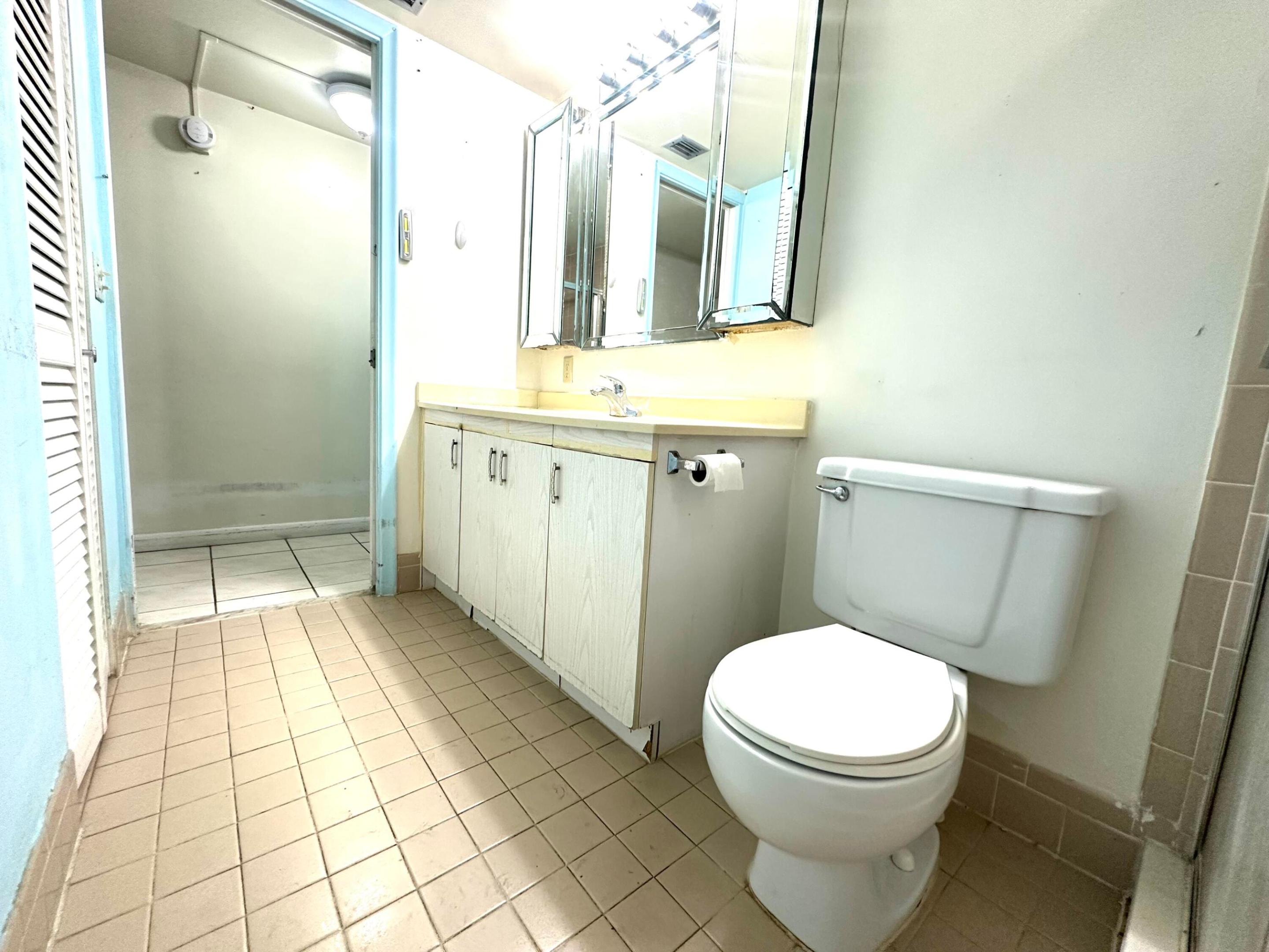 GRANADA VILLAGE B CONDO - Residential