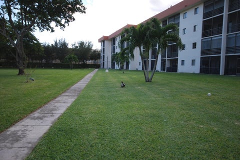 Tiny photo for 5917 Via Vermilya #308, Lake Worth, FL 33462 (MLS # B26051939)