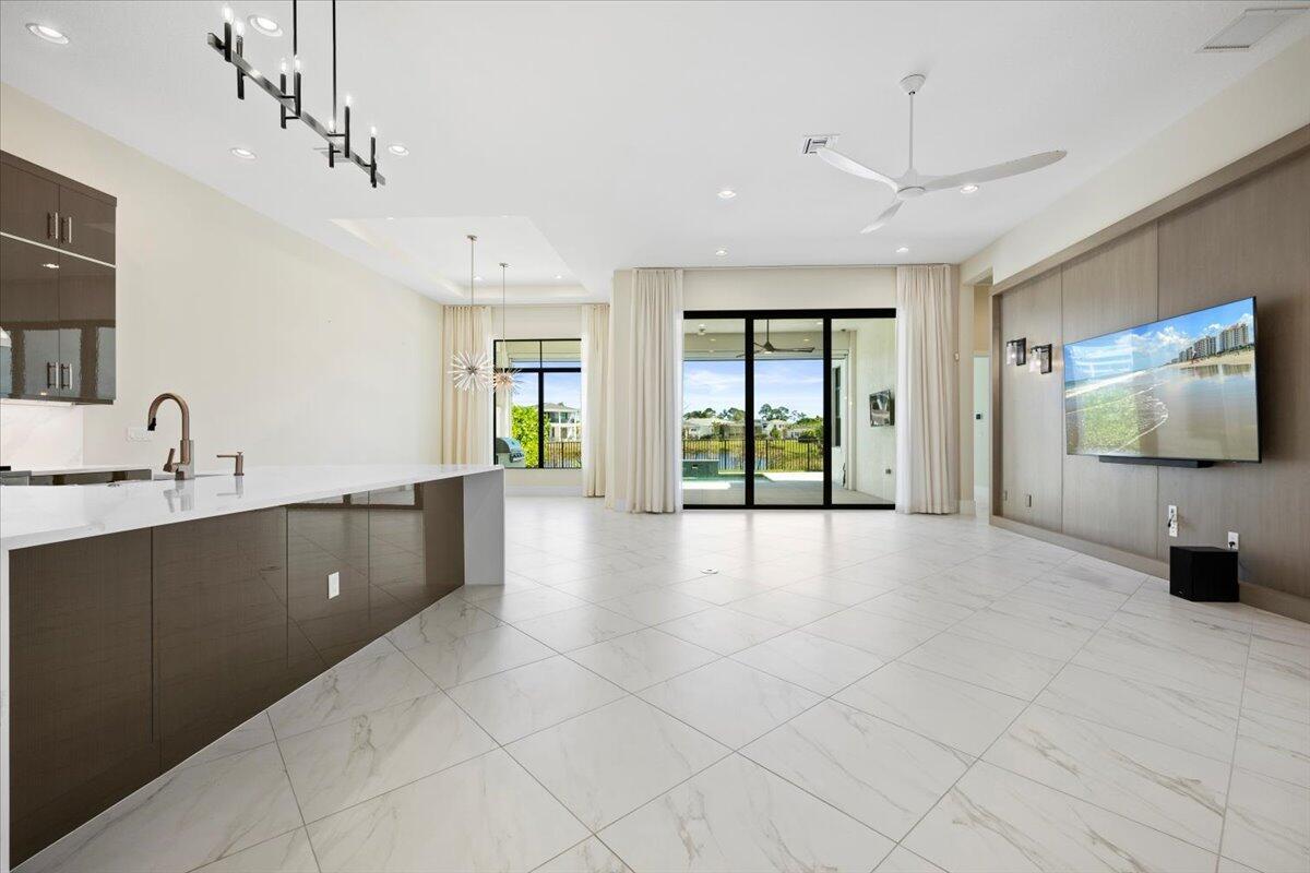 13194 Faberge Place