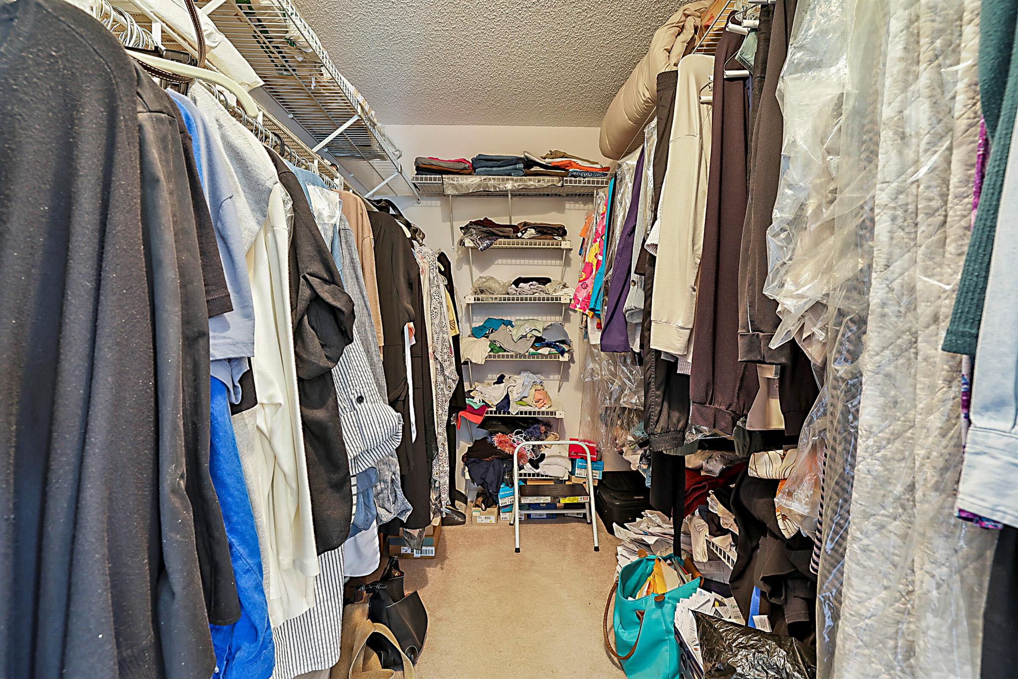 VILLAGES OF ORIOLE BONAIR - Residential