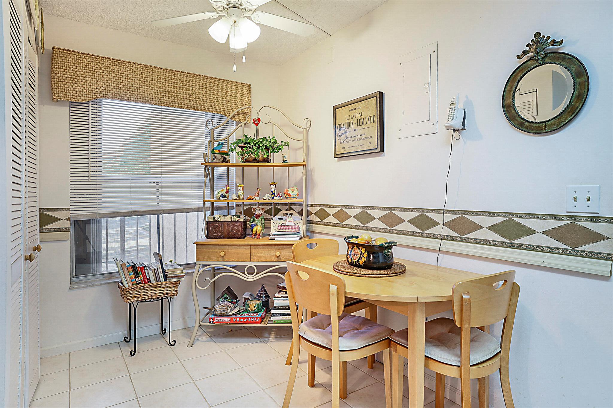 VILLAGES OF ORIOLE BONAIR - Residential