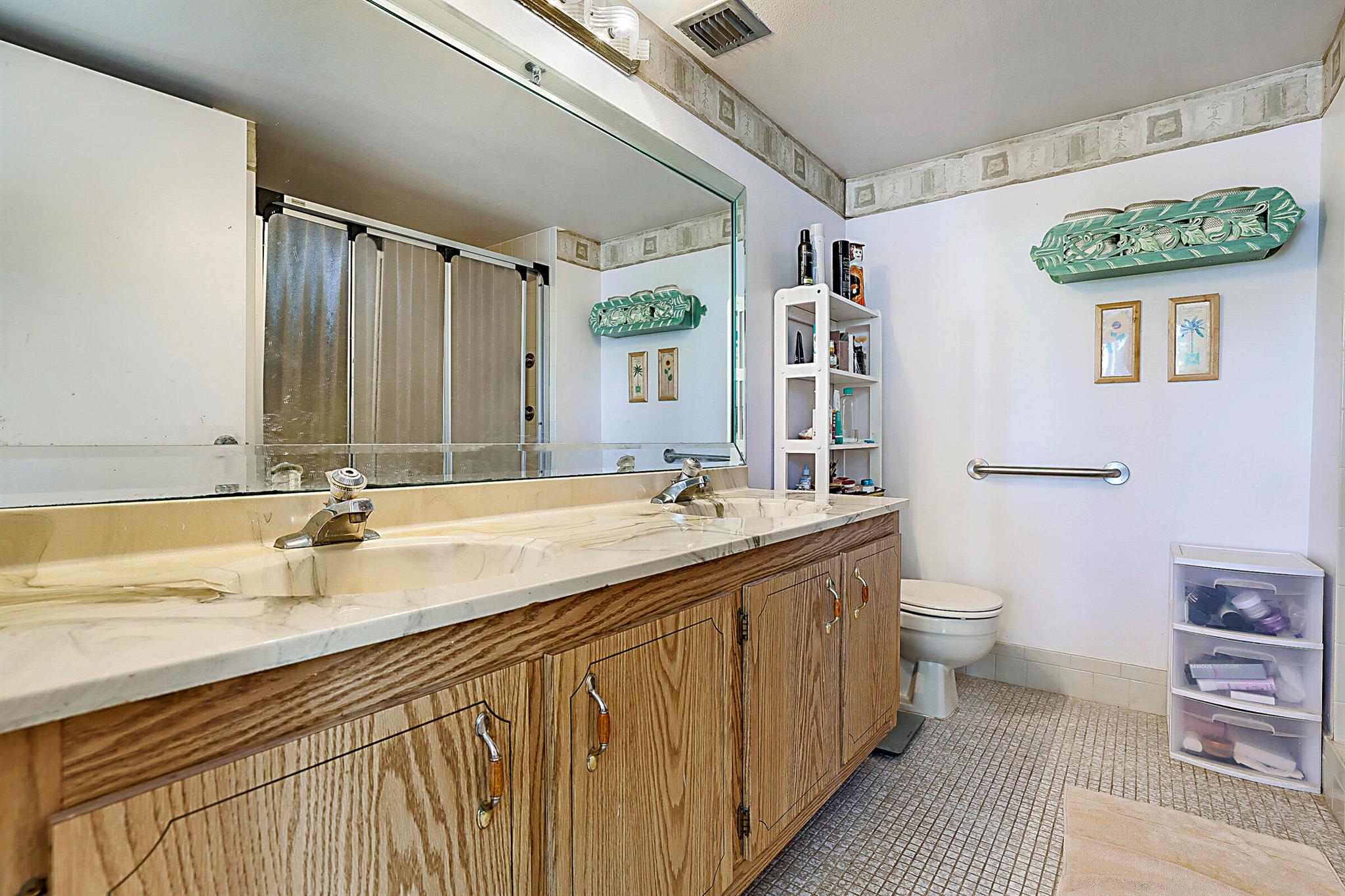 VILLAGES OF ORIOLE BONAIR - Residential