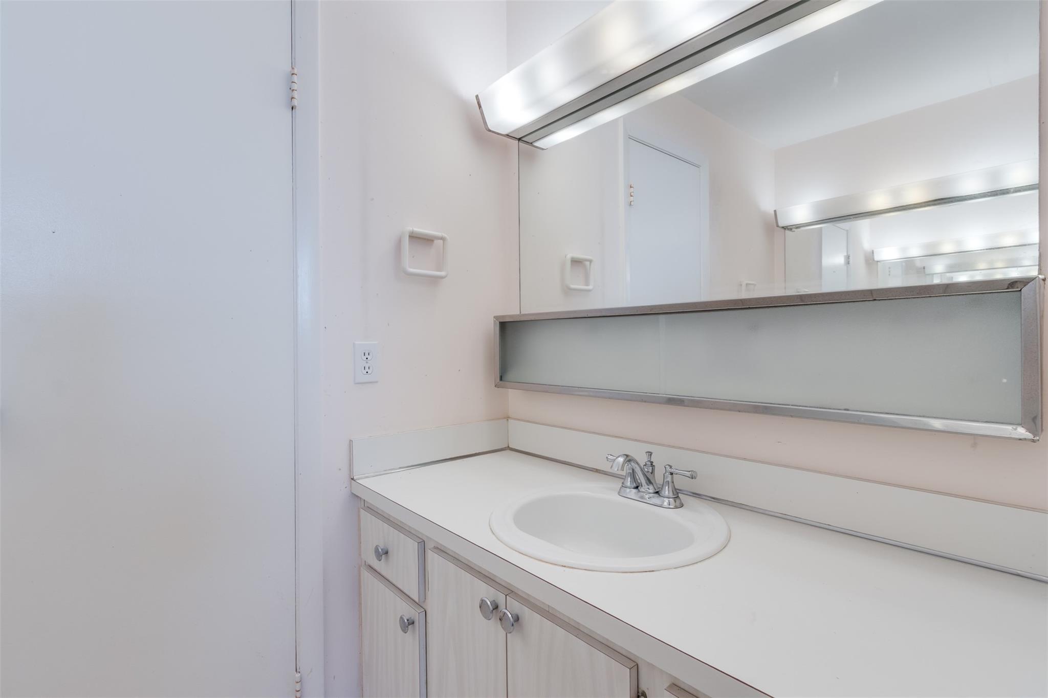 Guardian Estates 81-41 B - Residential