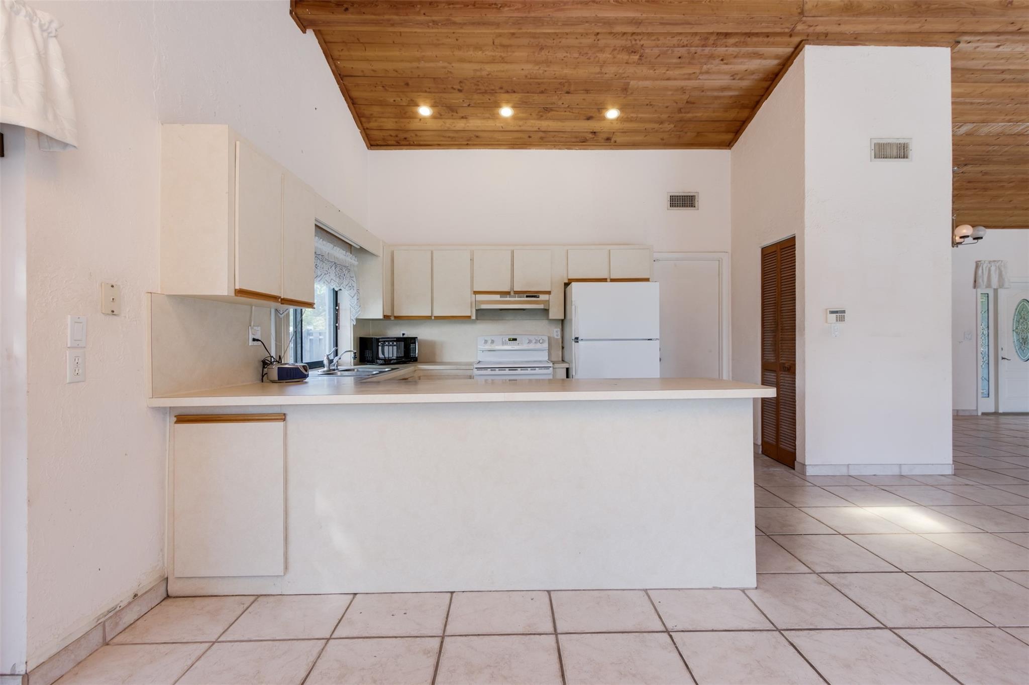 Guardian Estates 81-41 B - Residential