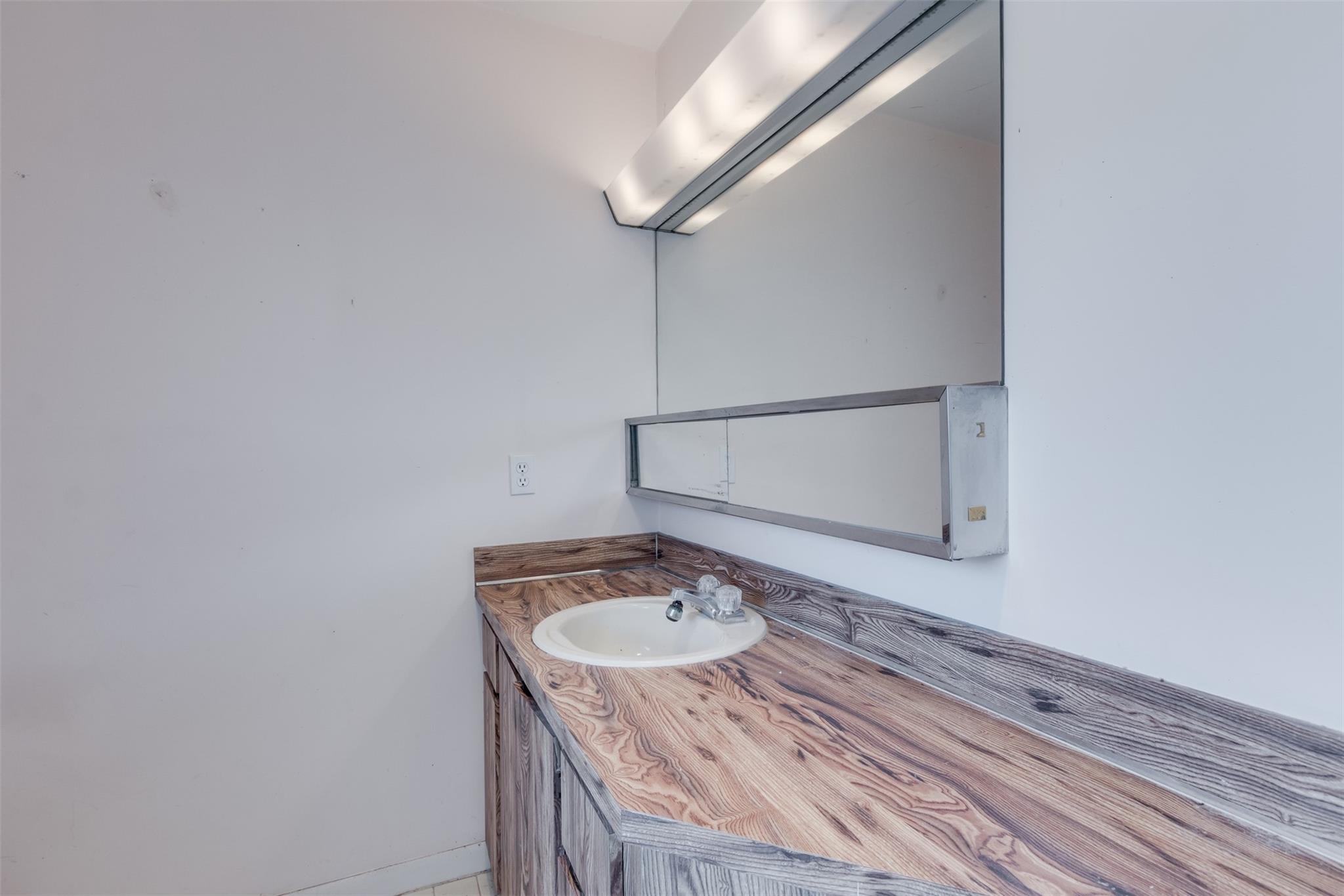 Guardian Estates 81-41 B - Residential