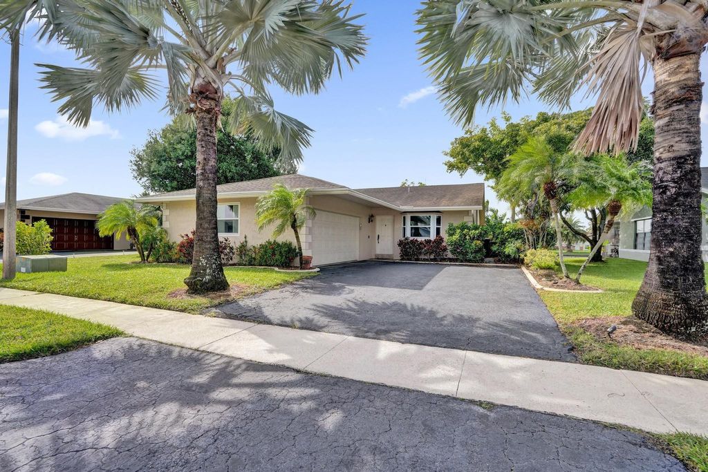 Photo of 7625 NW 88th Way, Tamarac, FL 33321 (MLS # F10556292)