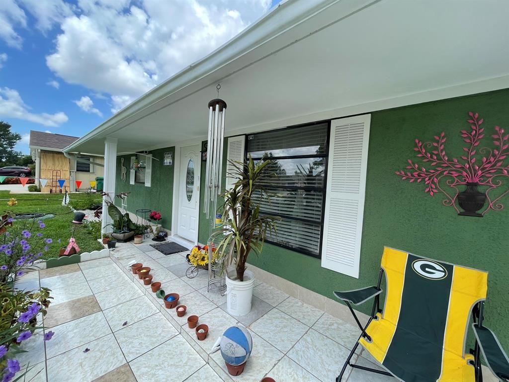 Photo of 273 SE Eyerly Avenue, Port Saint Lucie, FL 34983 (MLS # R10735190)