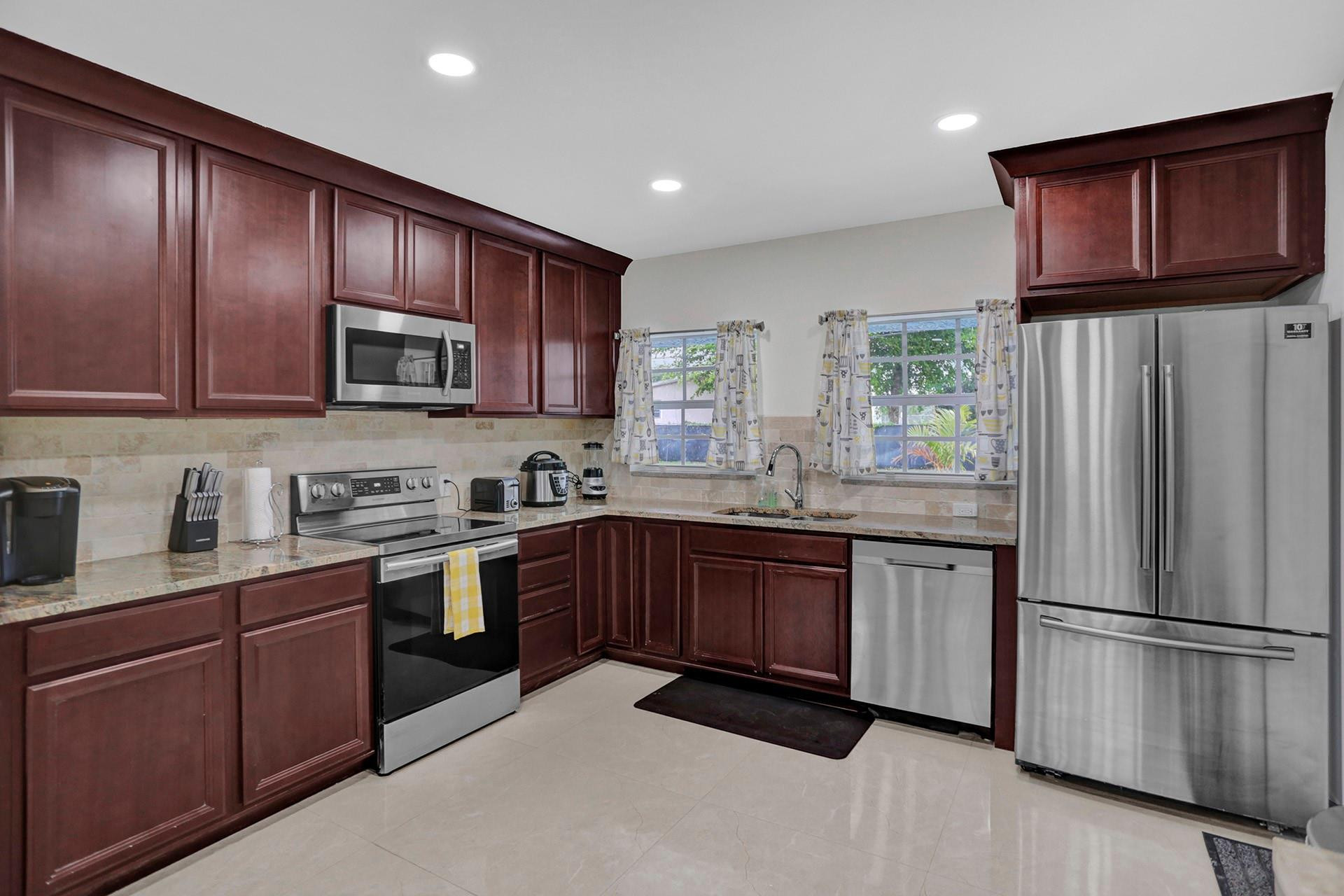 BISC GARDENS SEC F PT 1 - Residential