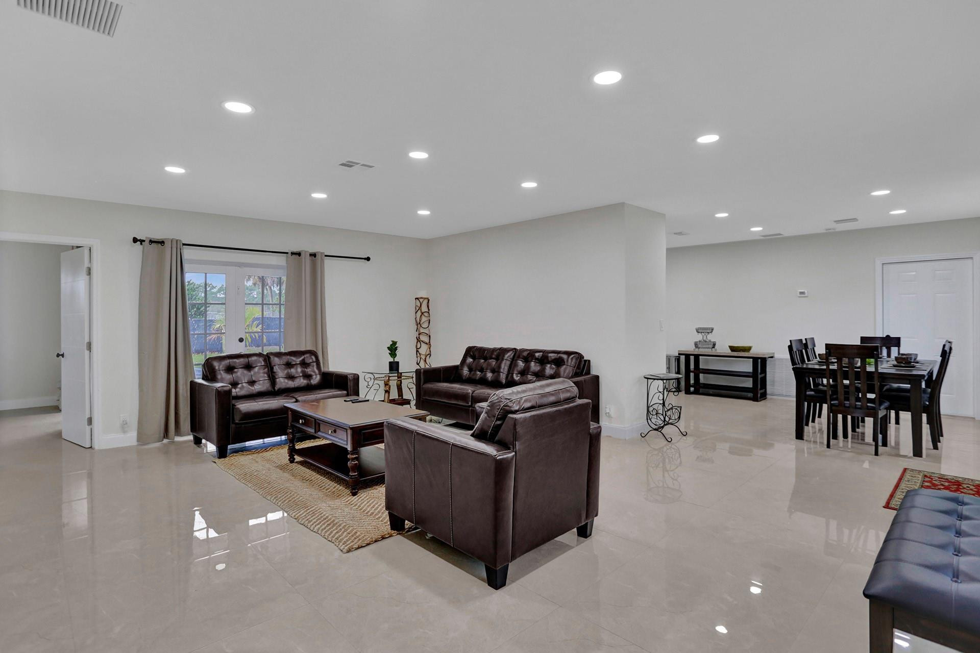 BISC GARDENS SEC F PT 1 - Residential