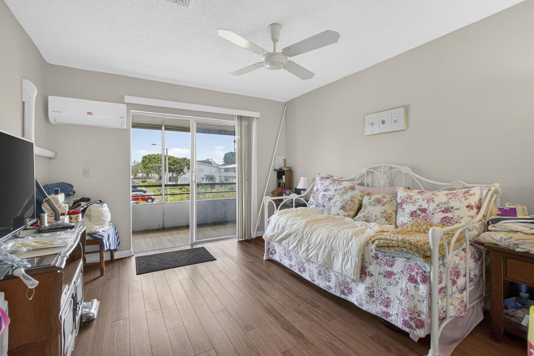 BEDFORD CONDO - Residential