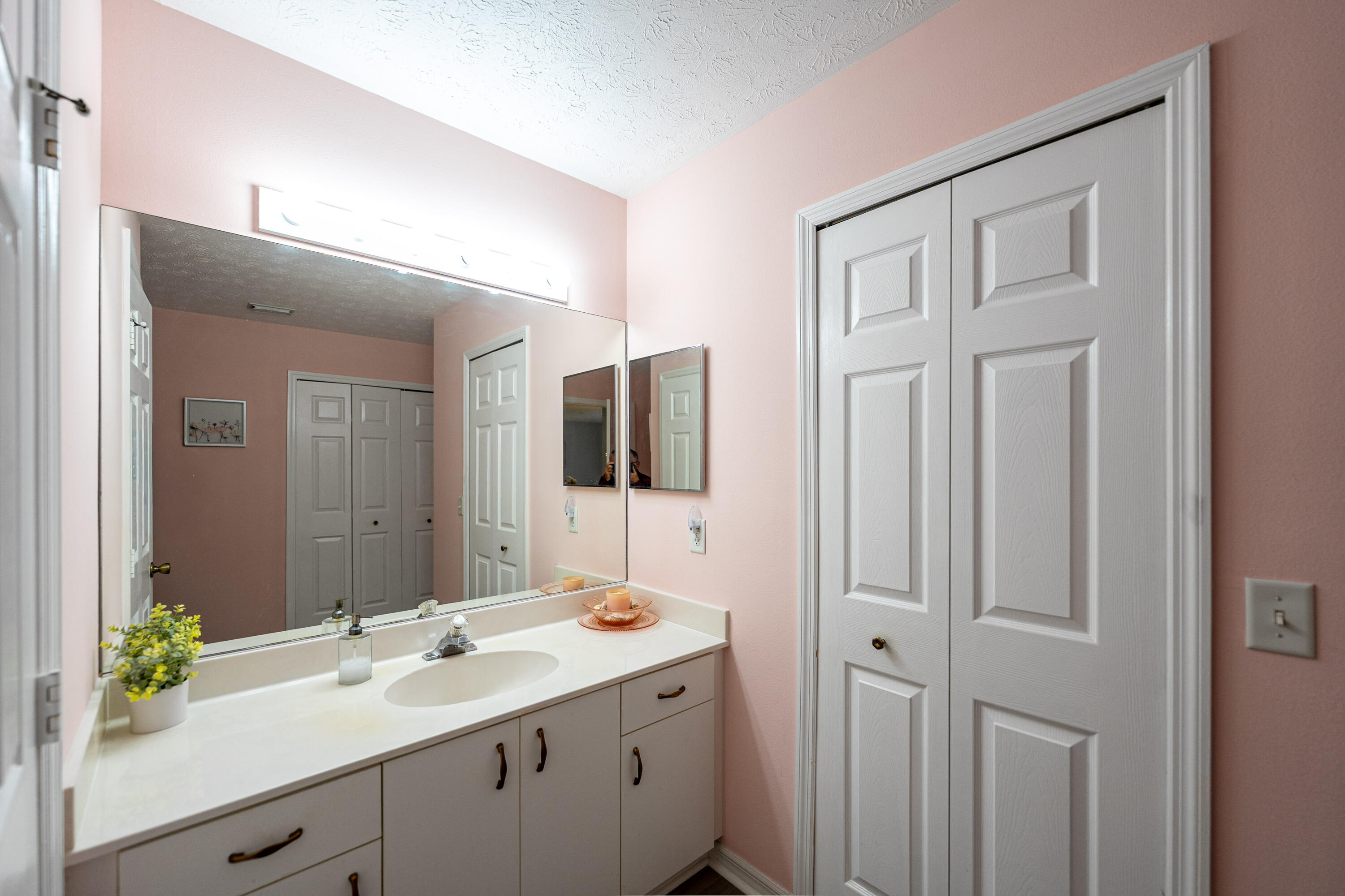 SPANISH LAKES FAIRWAYS NE PHASE - Residential