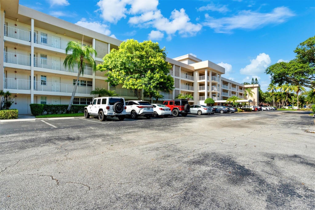 Photo of 3151 S PALM AIRE Drive #108, Pompano Beach, FL 33069 (MLS # B26077396)