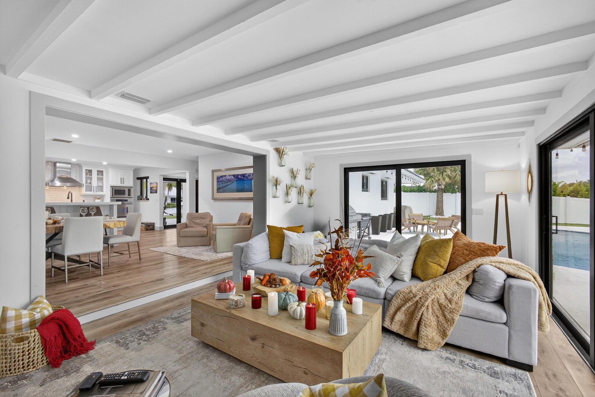 COUNTRY CLUB POINT - Residential Lease