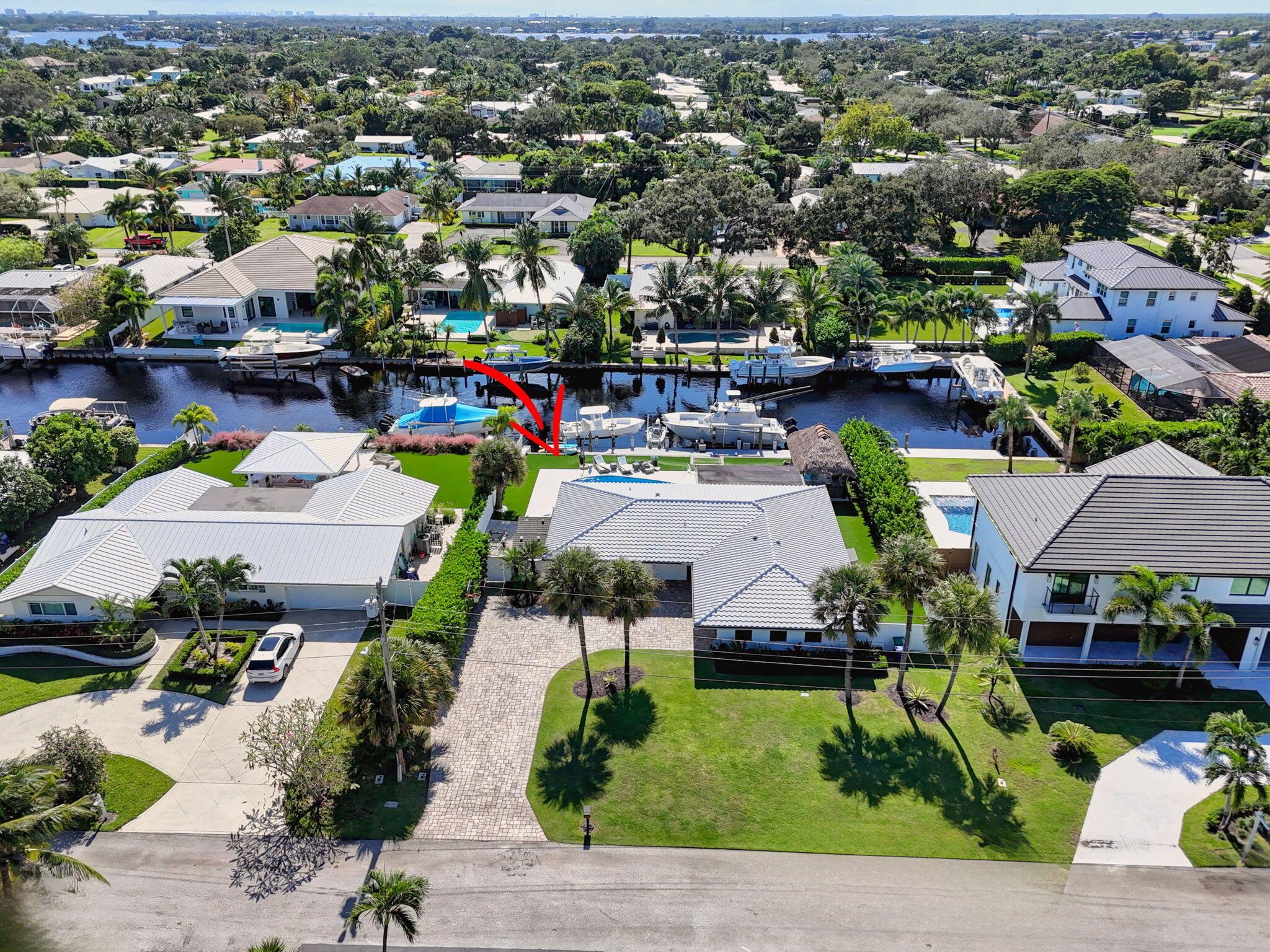 COUNTRY CLUB POINT - Residential Lease