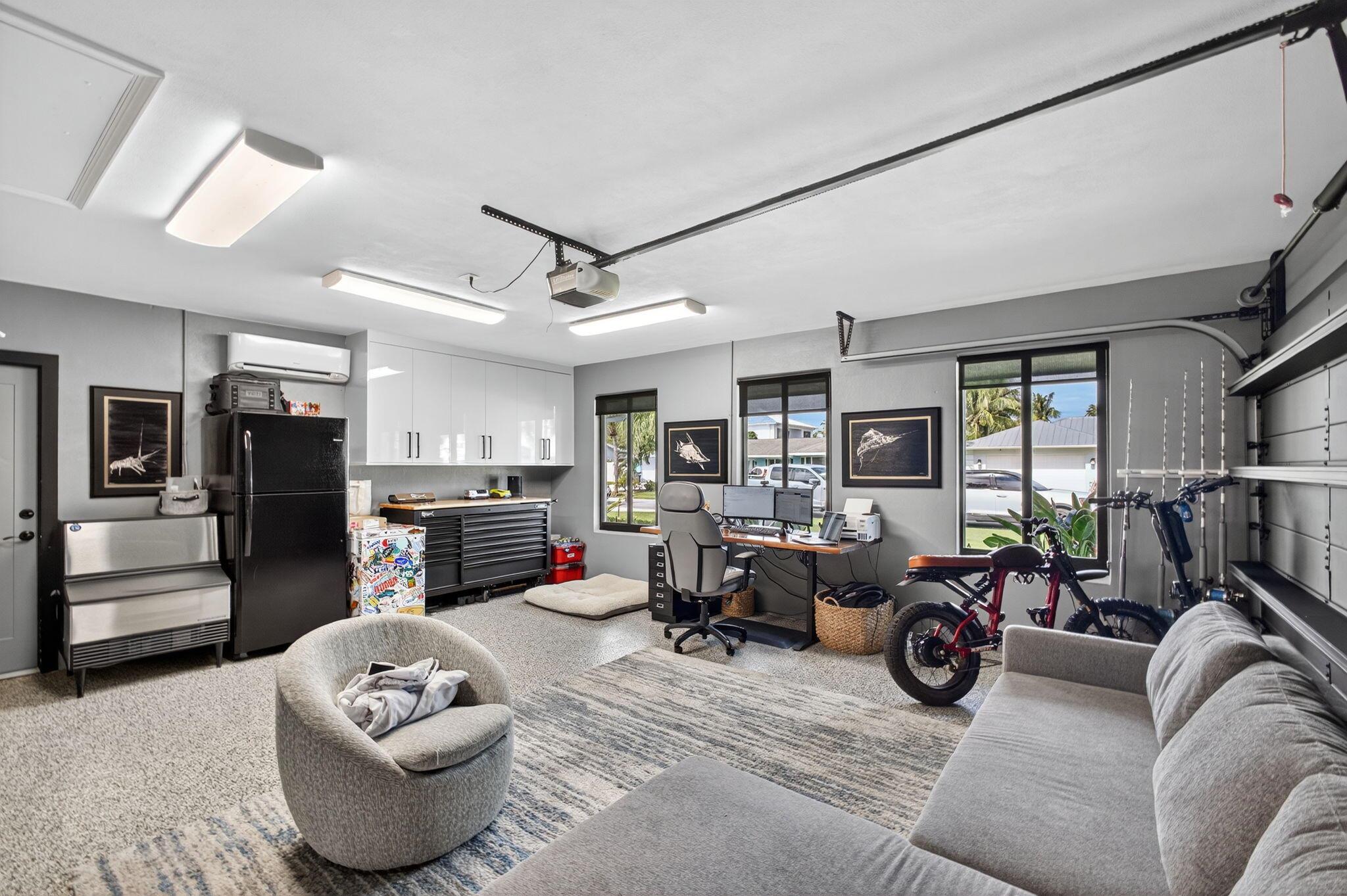 COUNTRY CLUB POINT - Residential Lease