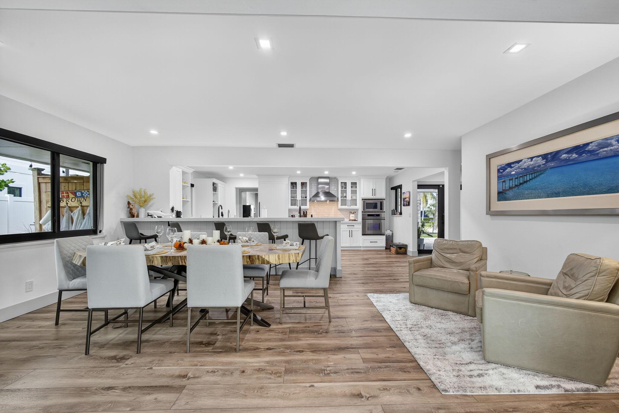 COUNTRY CLUB POINT - Residential Lease