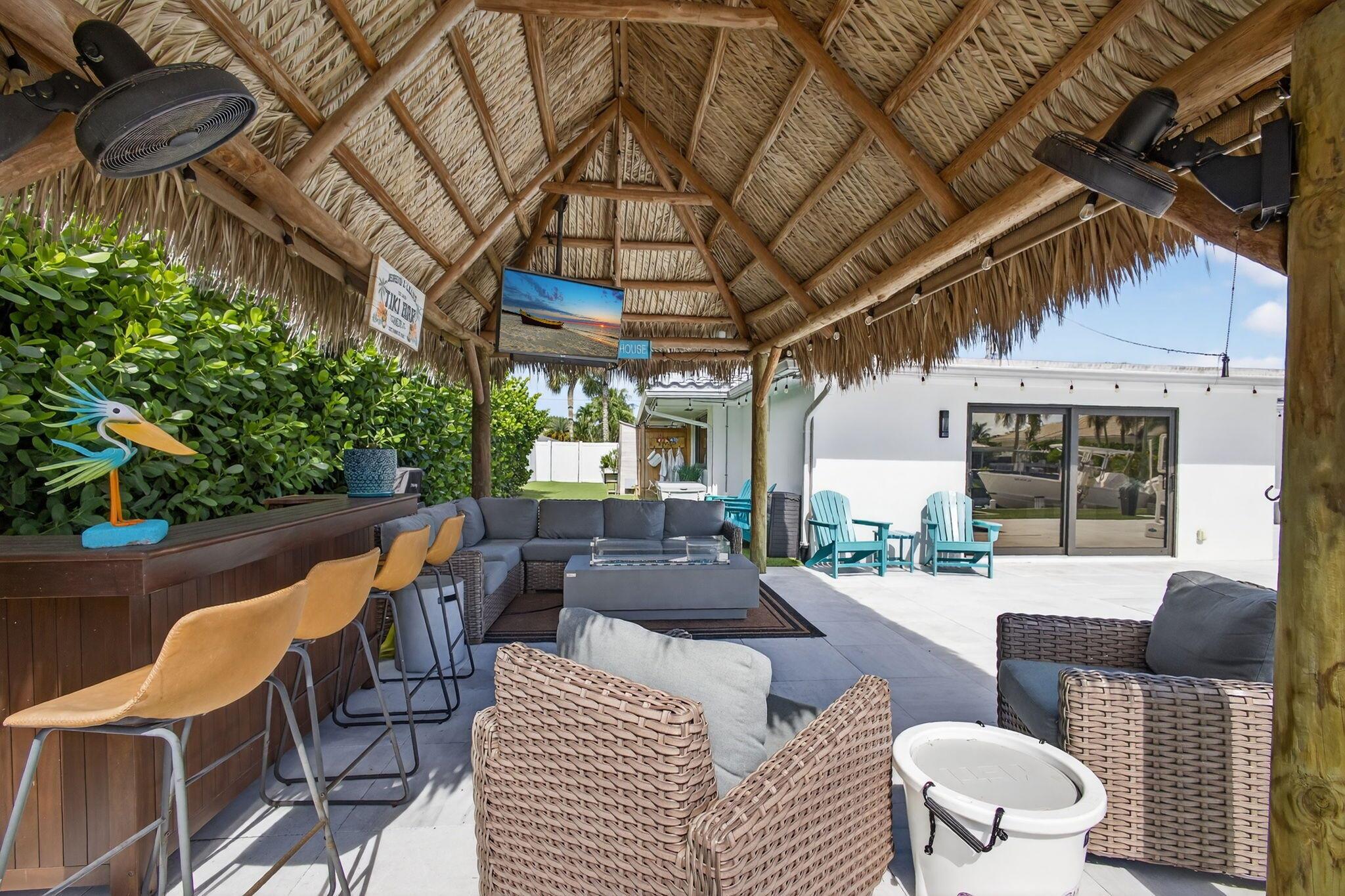 COUNTRY CLUB POINT - Residential Lease