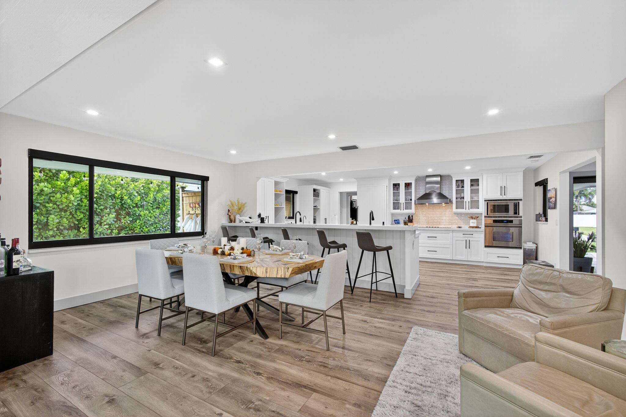 COUNTRY CLUB POINT - Residential Lease