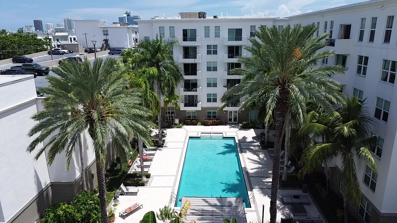 2401 NE 65TH Street 508