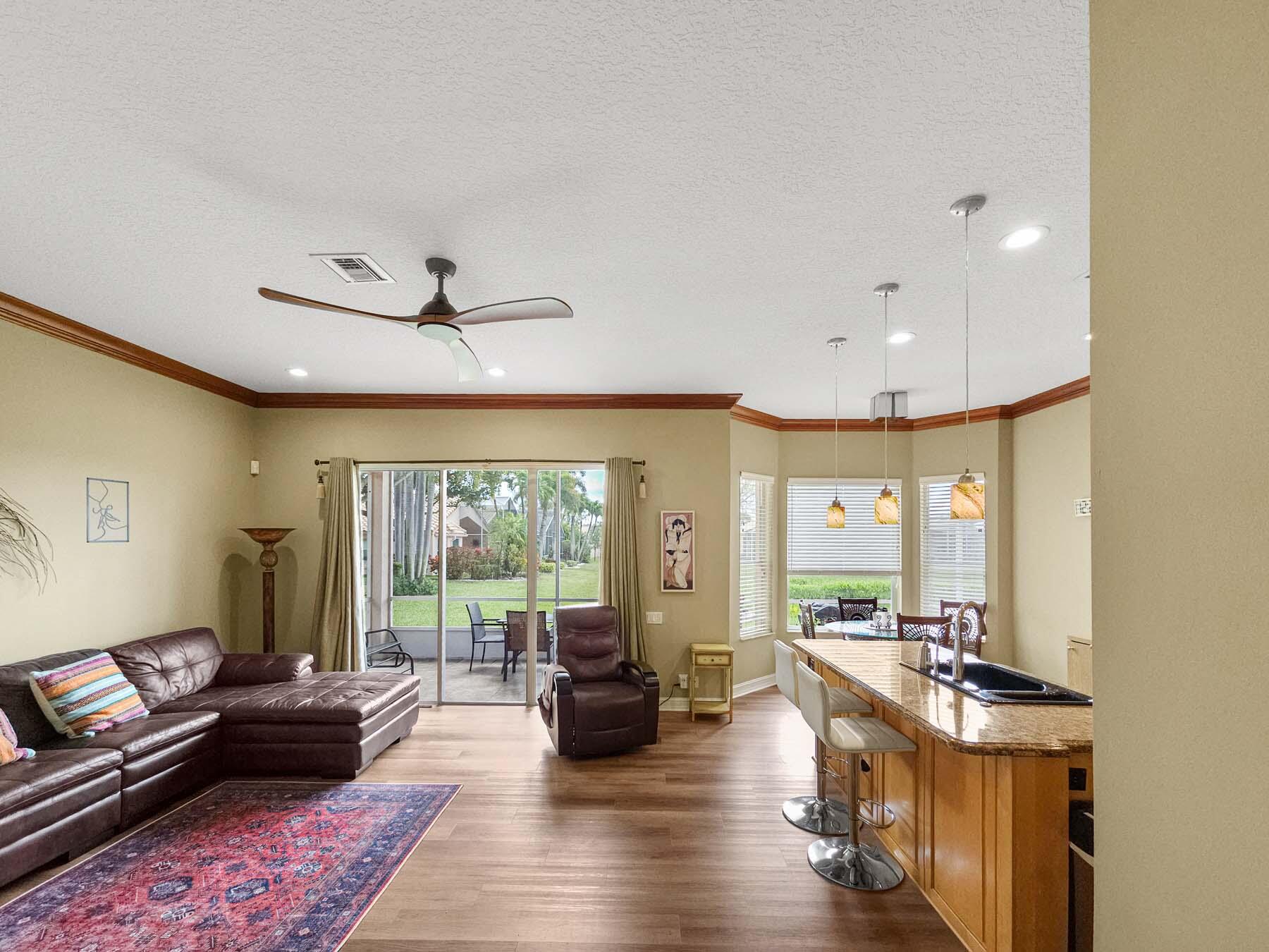 CASCADE LAKES - Residential