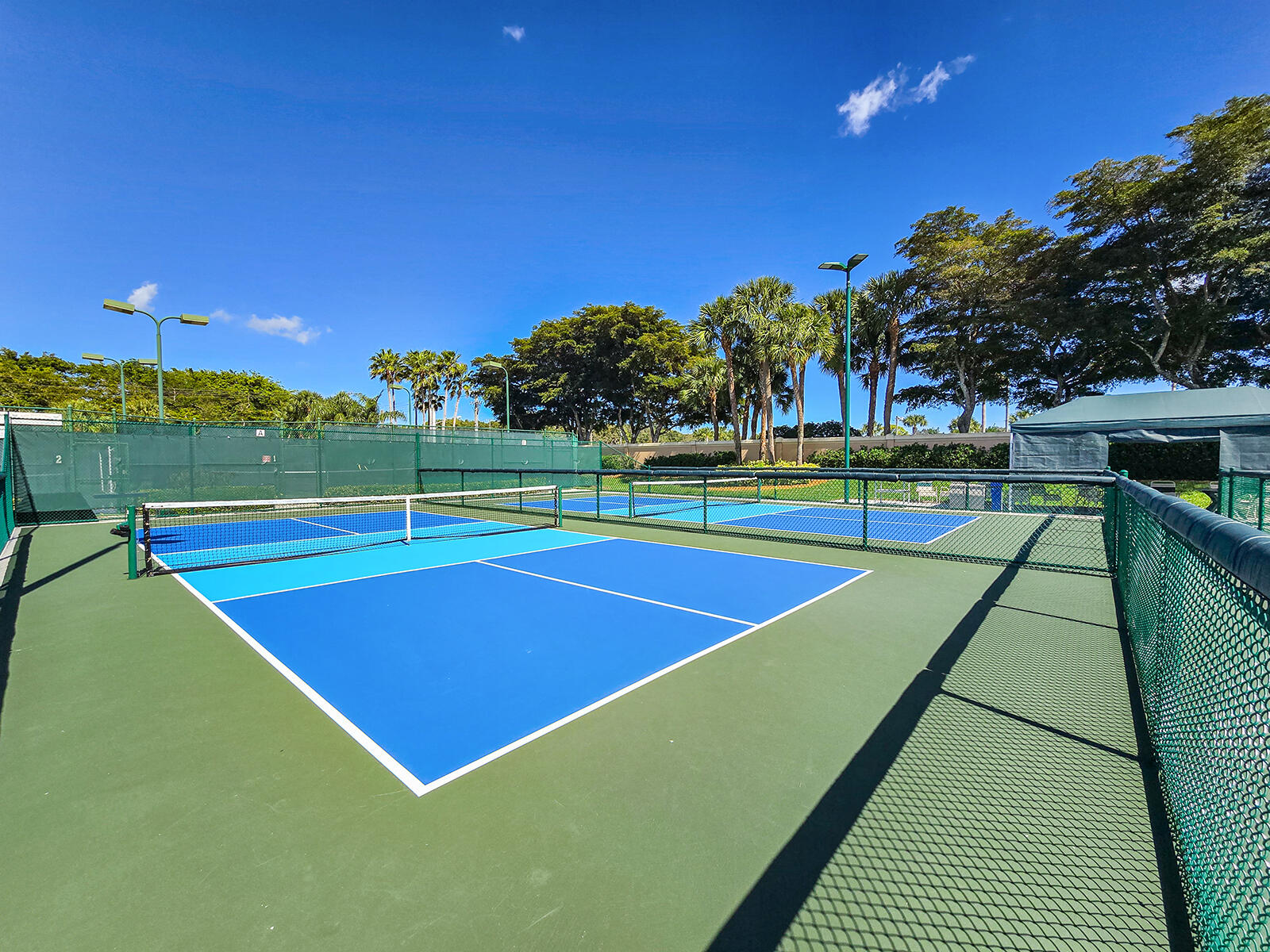 CASCADE LAKES - Residential