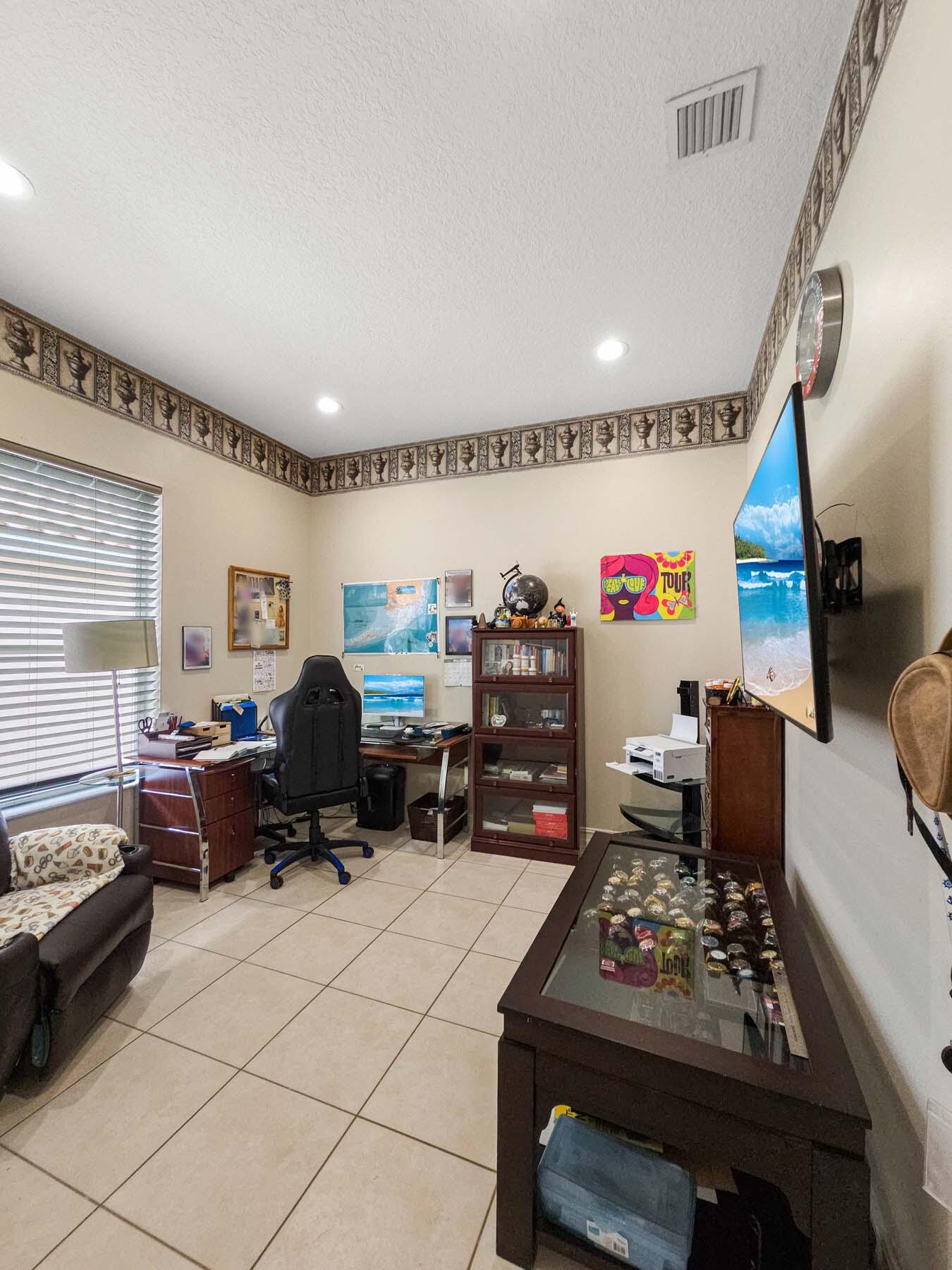 CASCADE LAKES - Residential