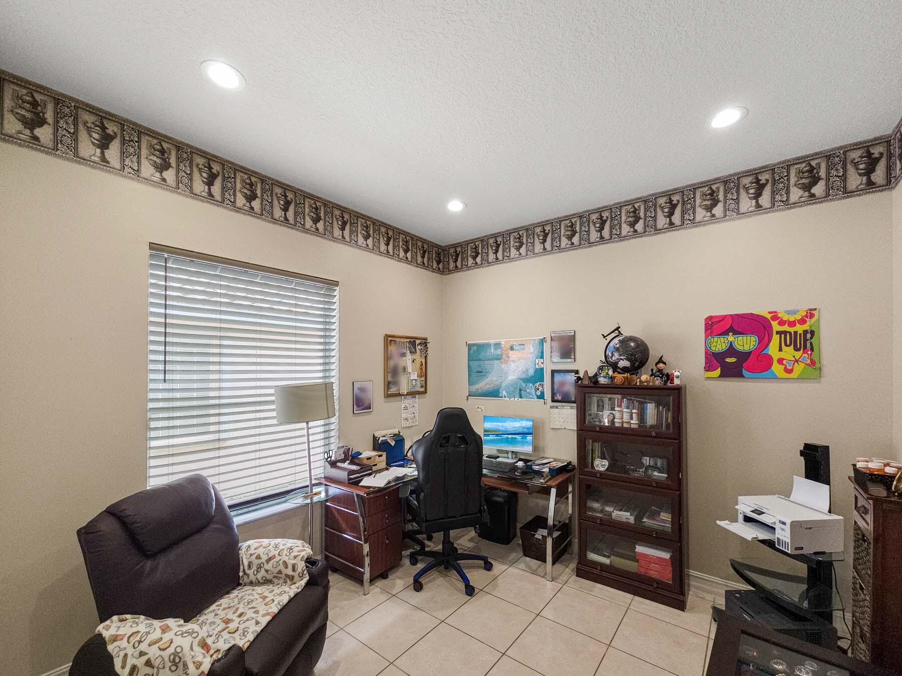 CASCADE LAKES - Residential