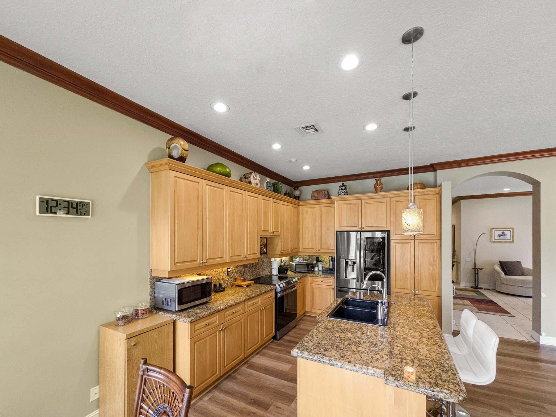 CASCADE LAKES - Residential