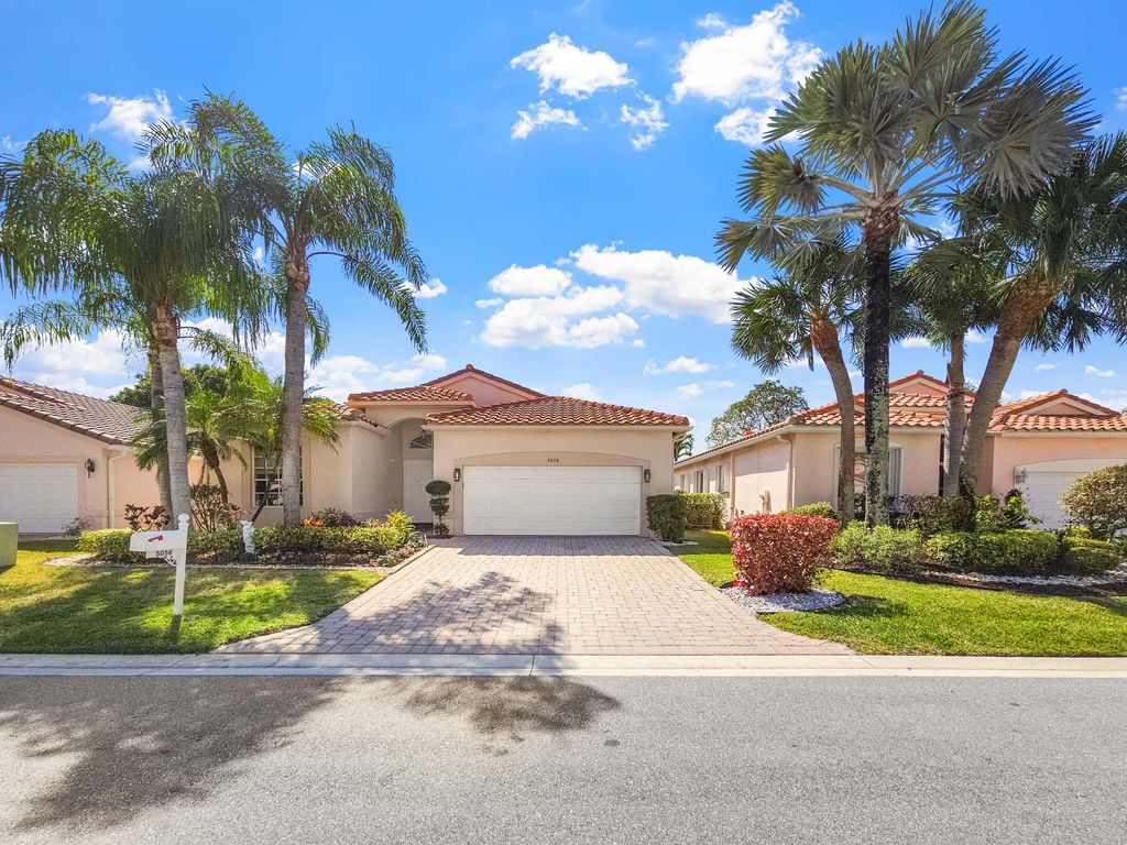 Photo of 5058 Glenville Drive, Boynton Beach, FL 33437 (MLS # R11167430)