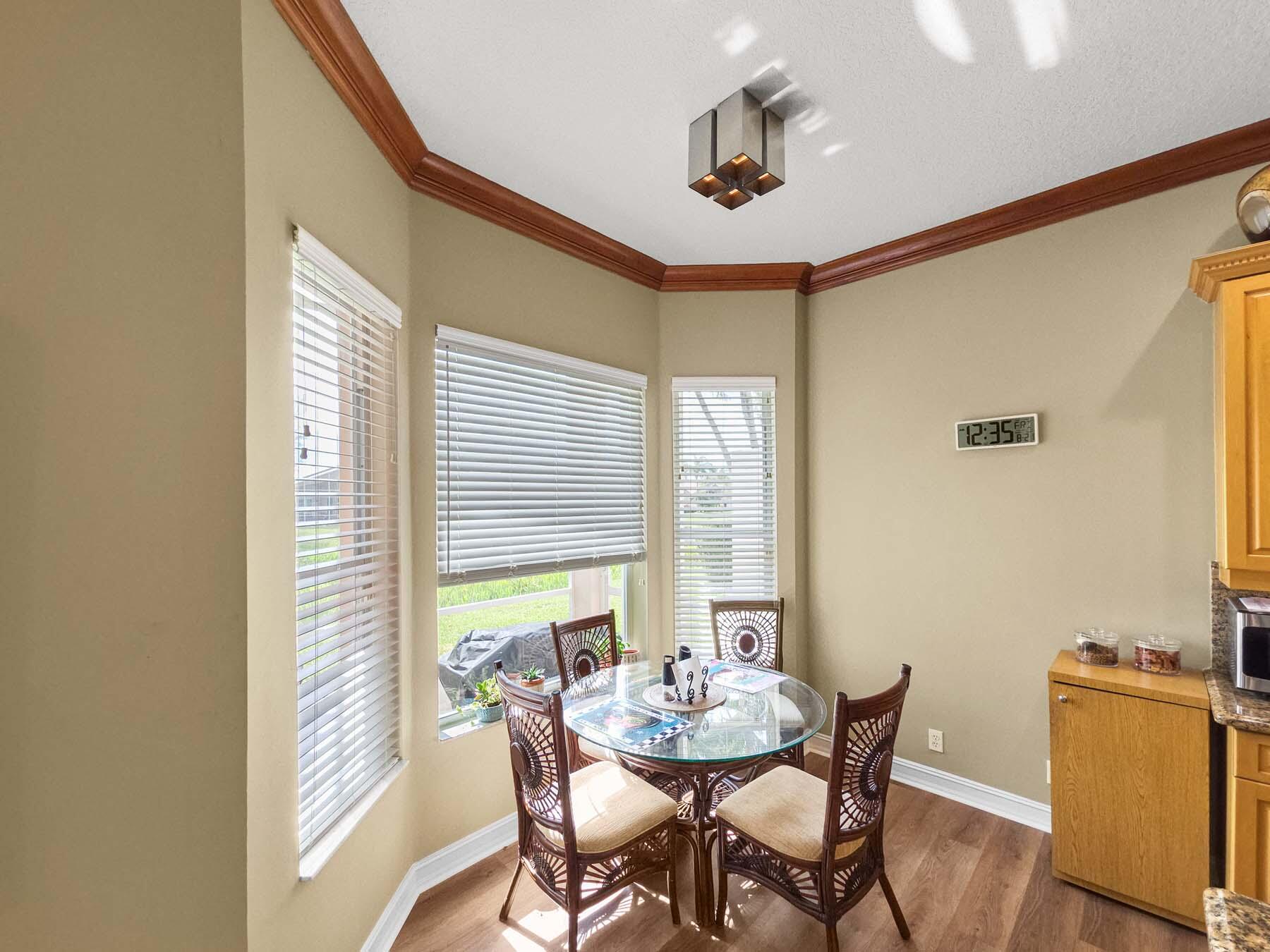 CASCADE LAKES - Residential