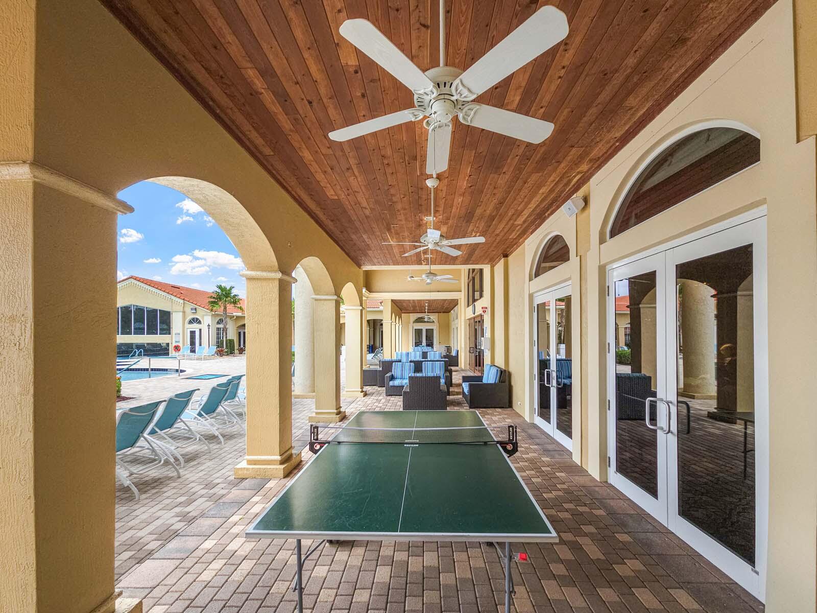 CASCADE LAKES - Residential