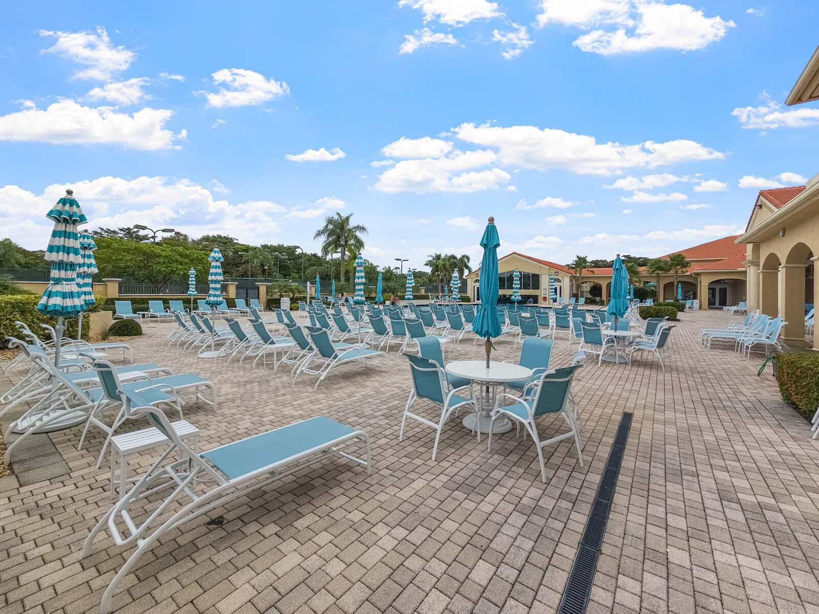 CASCADE LAKES - Residential