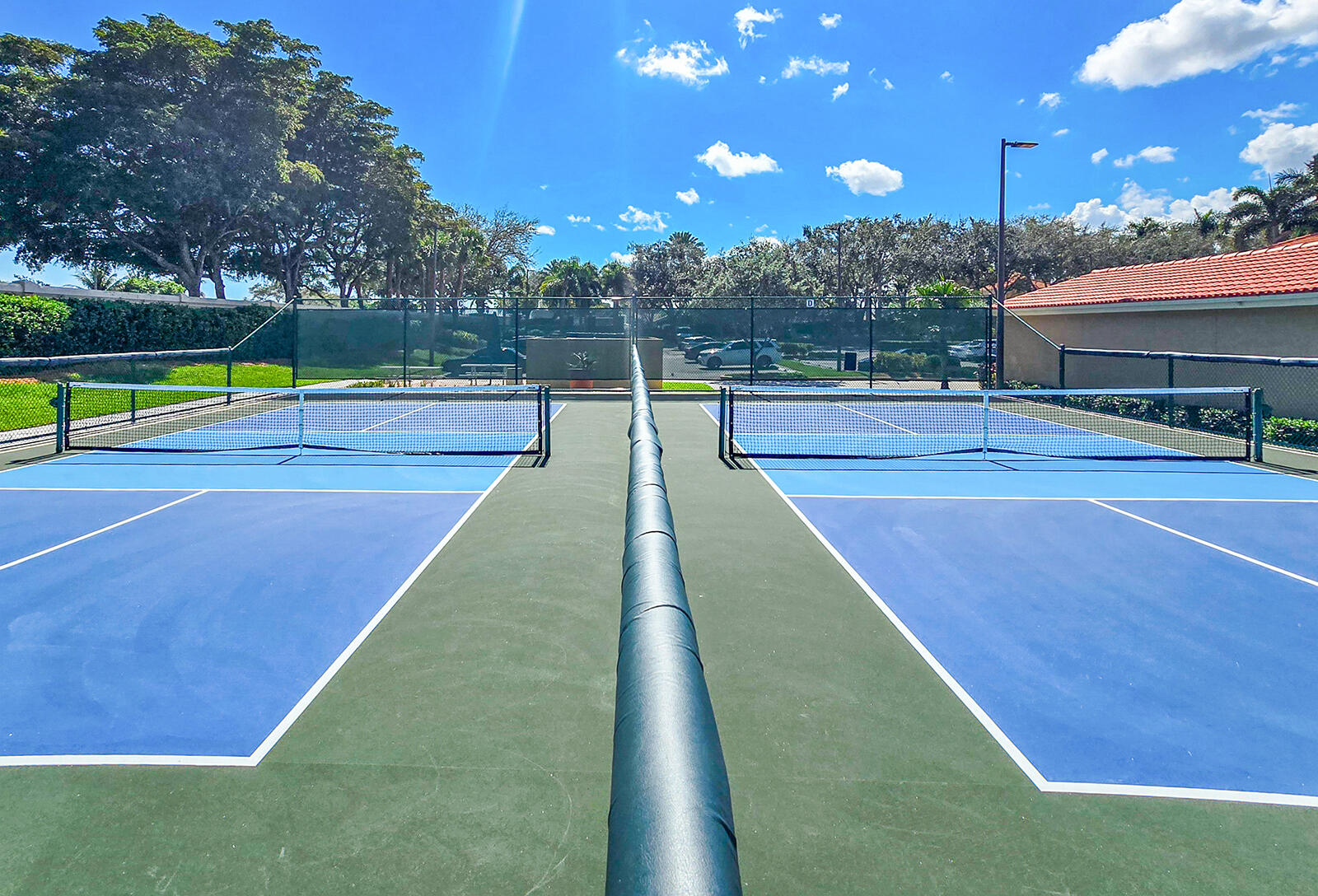 CASCADE LAKES - Residential