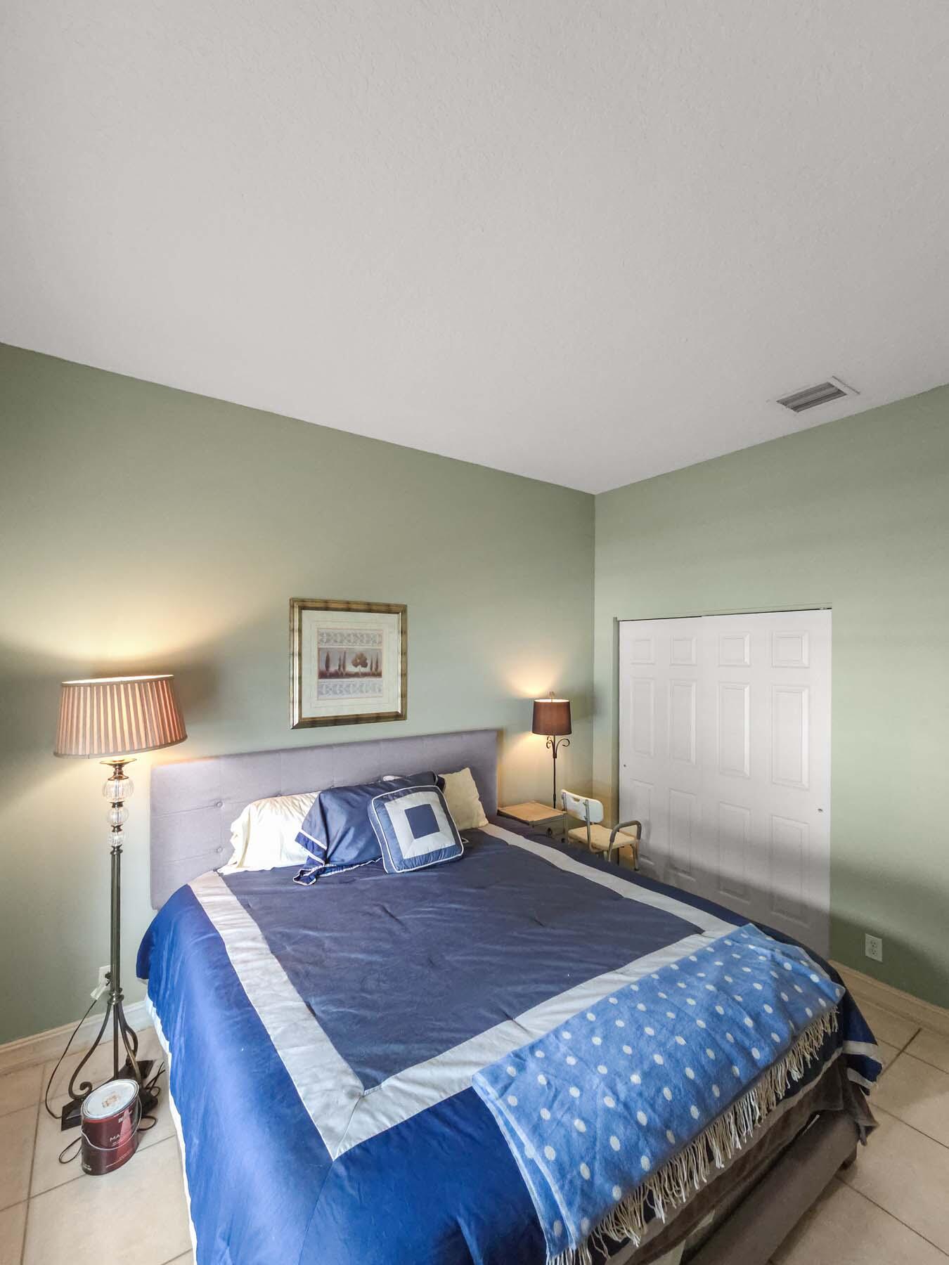 CASCADE LAKES - Residential