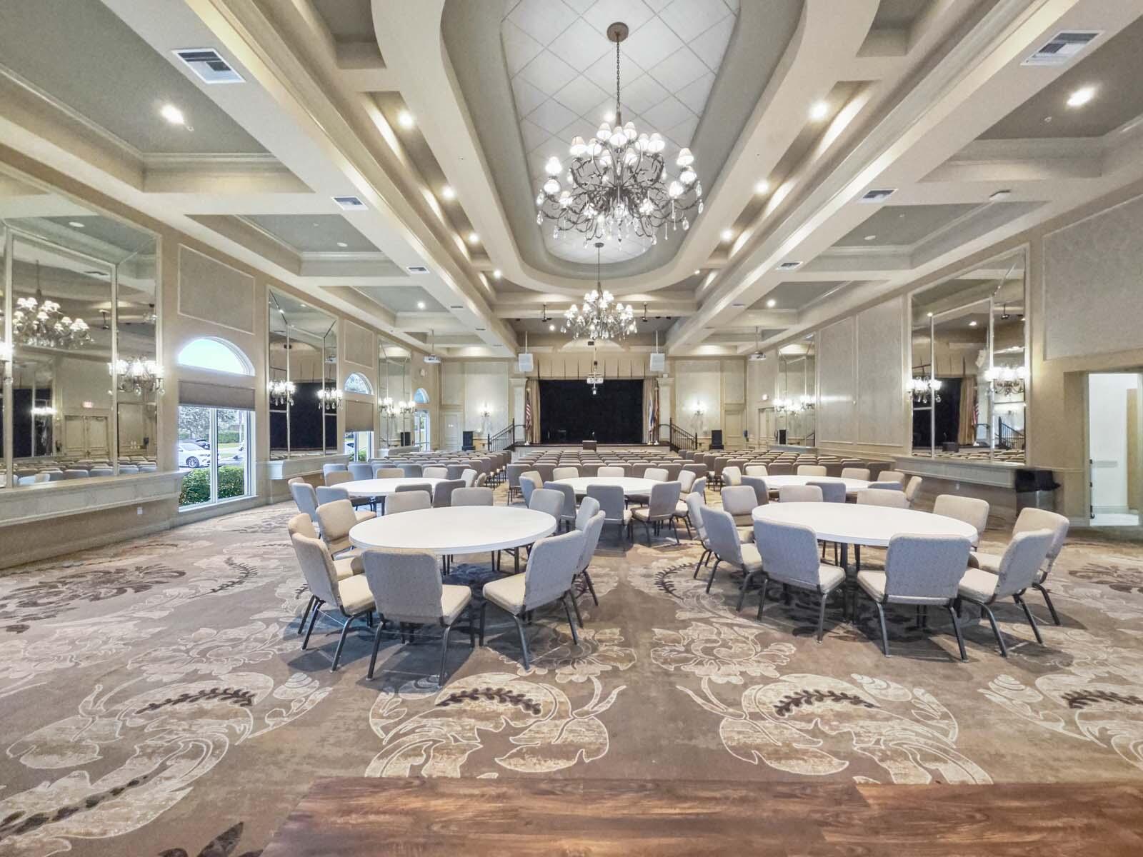 CASCADE LAKES - Residential