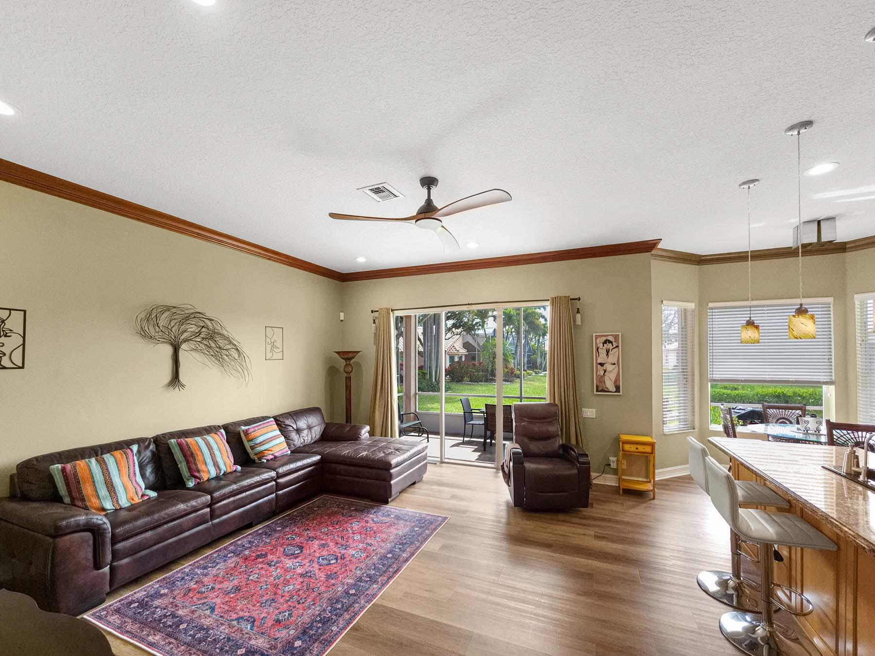 CASCADE LAKES - Residential