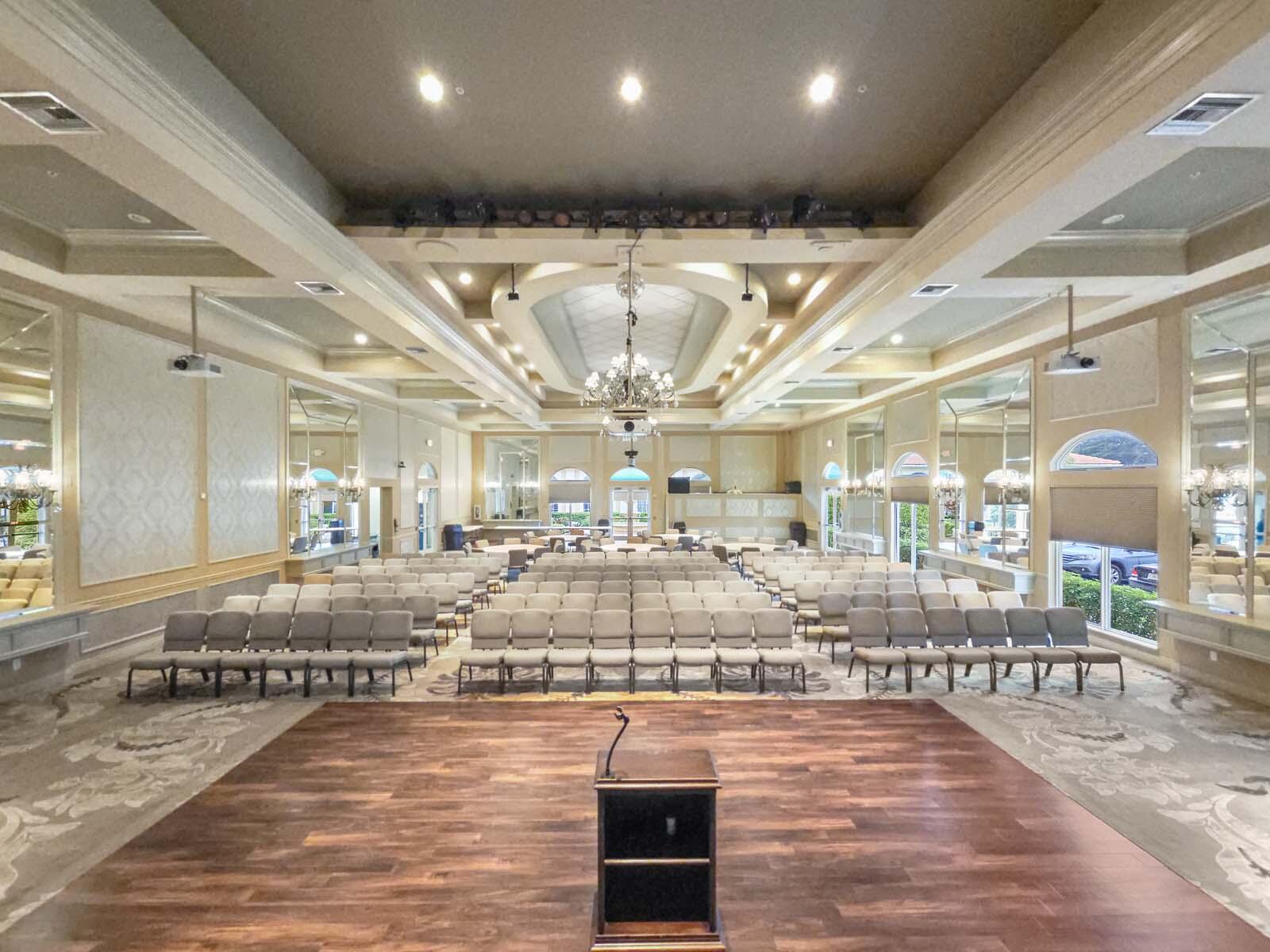 CASCADE LAKES - Residential