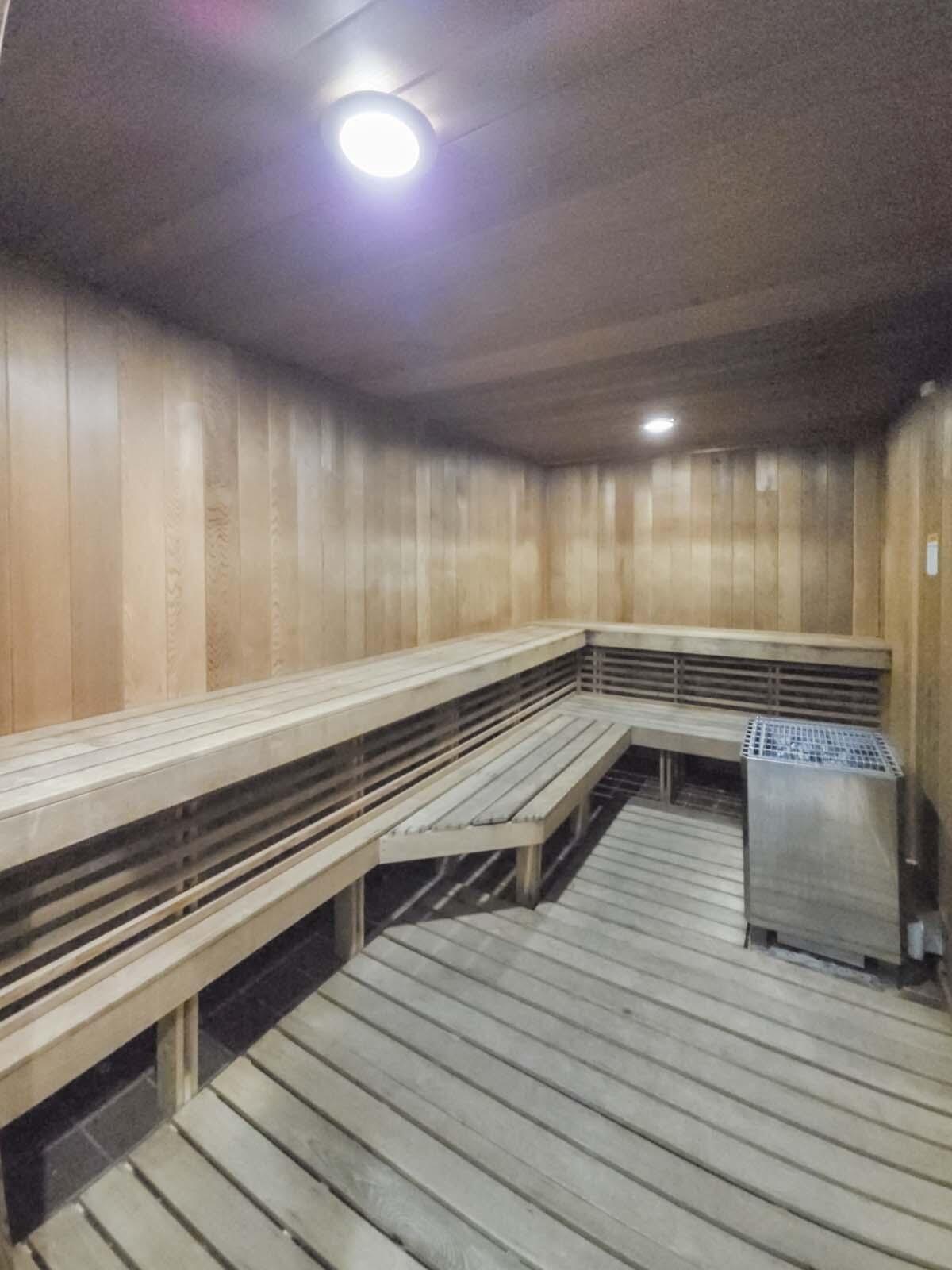 CASCADE LAKES - Residential