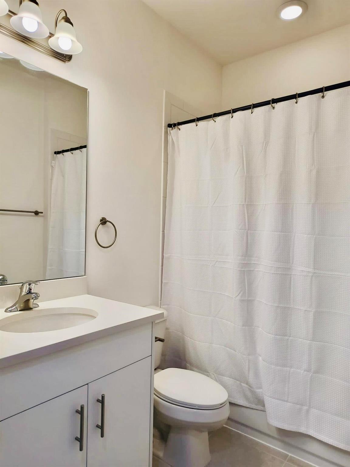 VALENCIA GROVE, RIVERLAND - Residential Lease