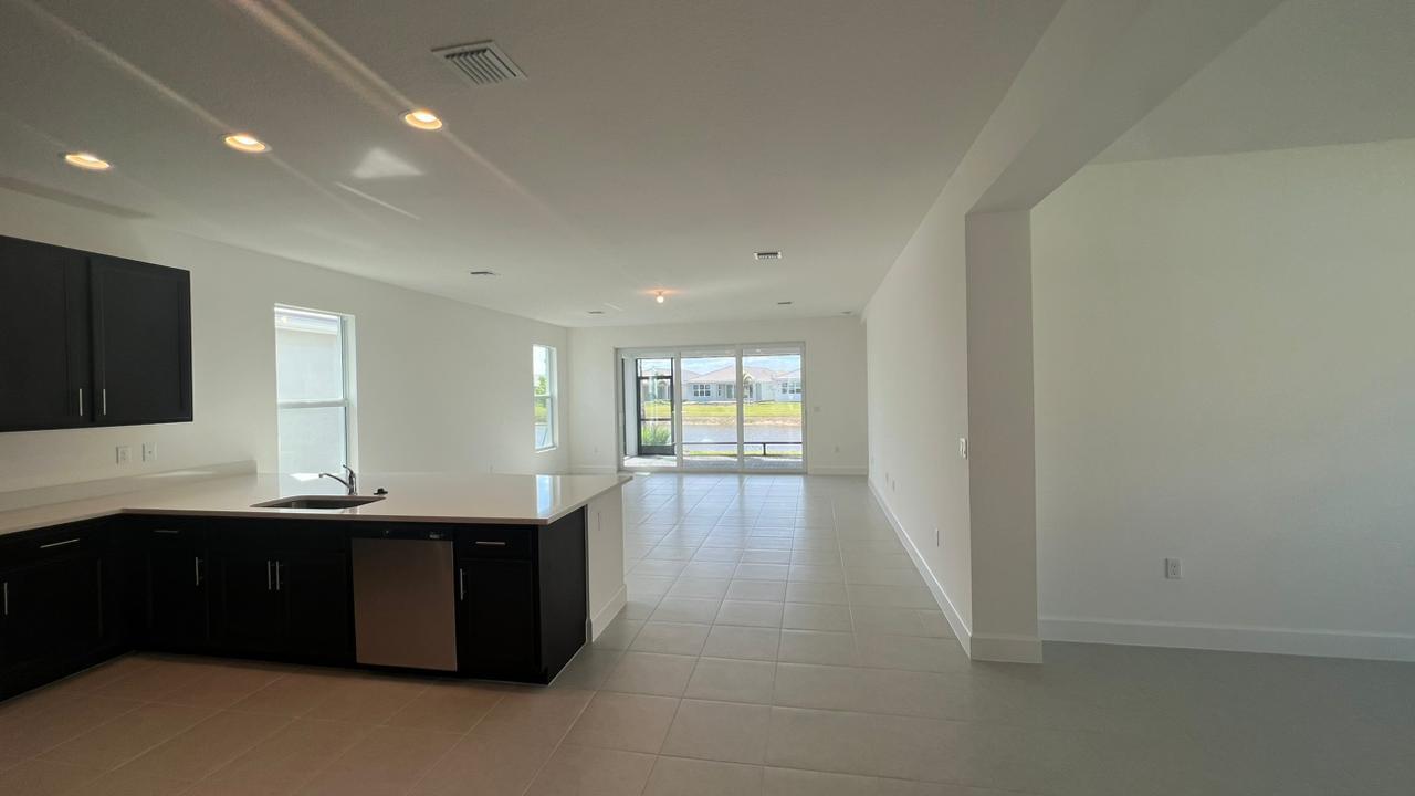 VALENCIA GROVE, RIVERLAND - Residential Lease