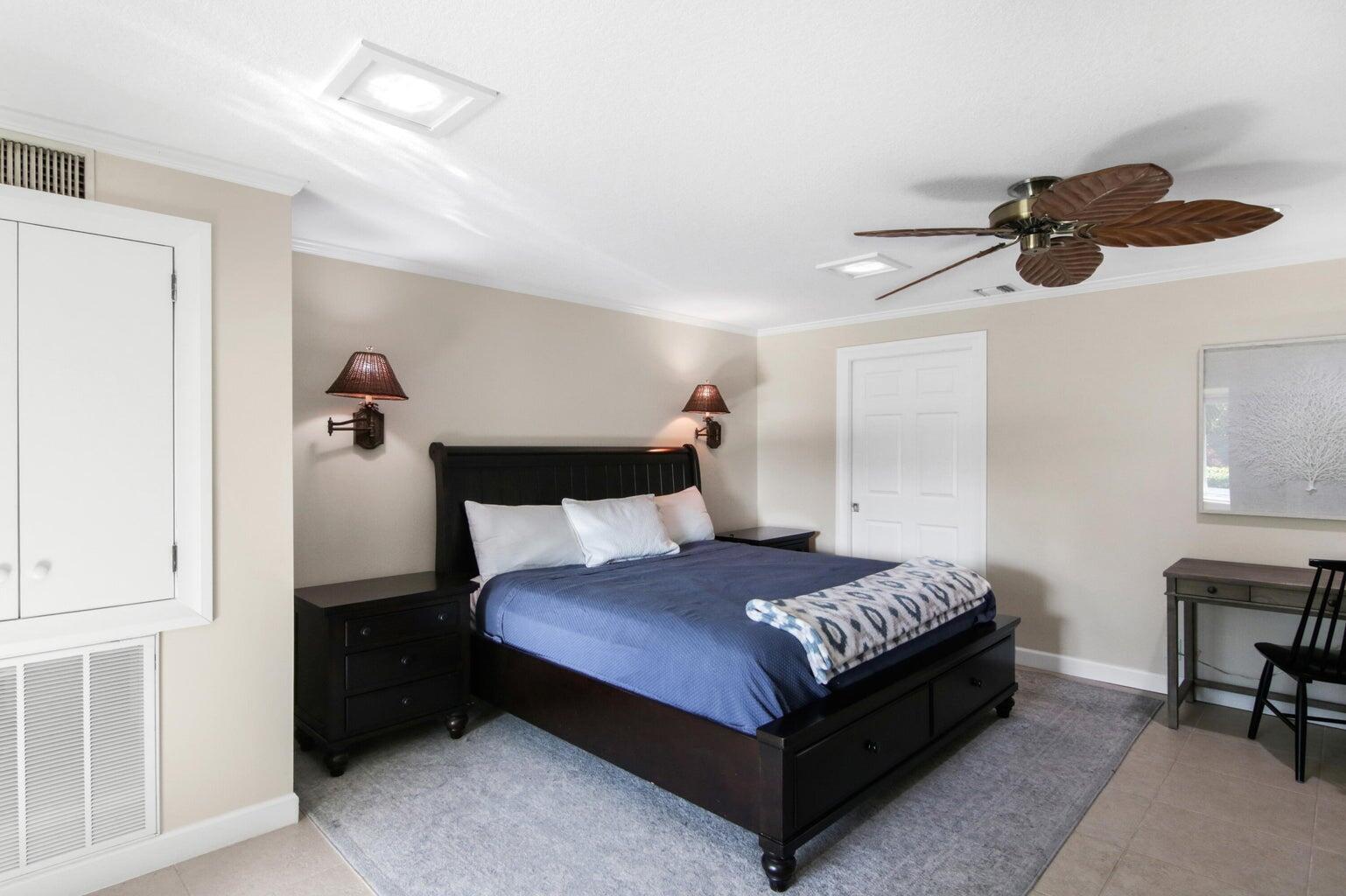 PELICAN COVE - Residential