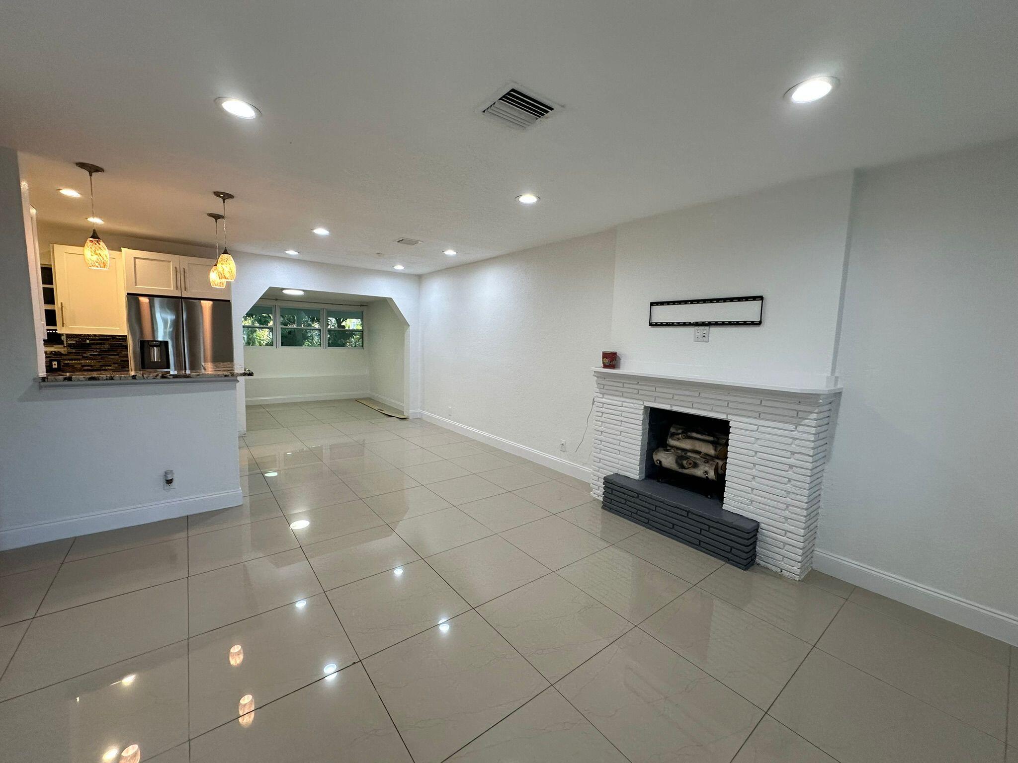 ROLLING GREEN - Residential Lease