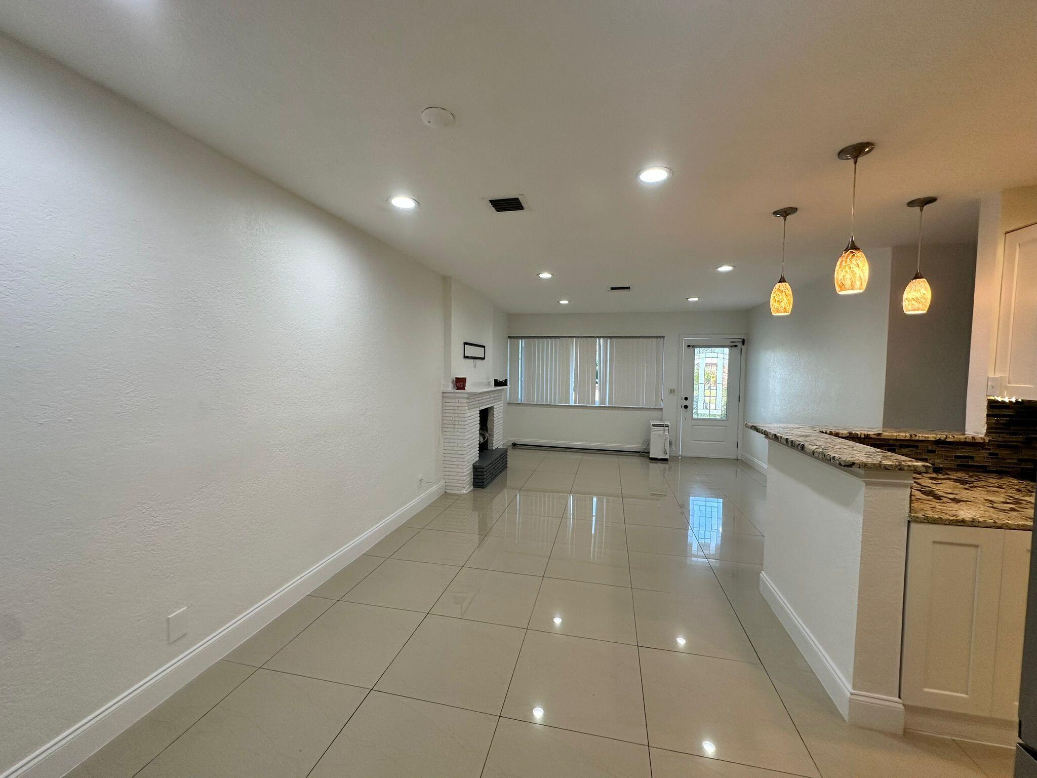 ROLLING GREEN - Residential Lease