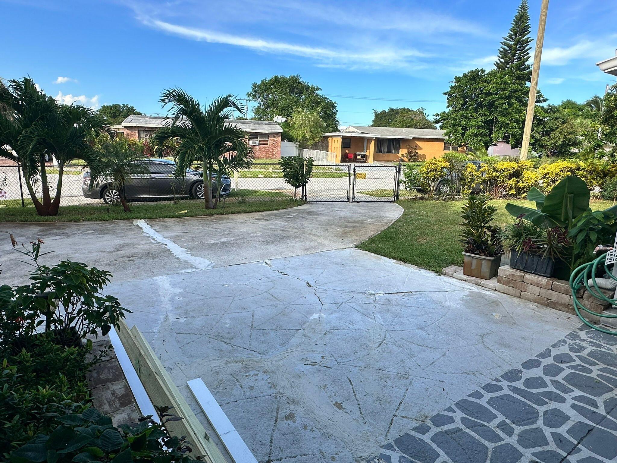 ROLLING GREEN - Residential Lease