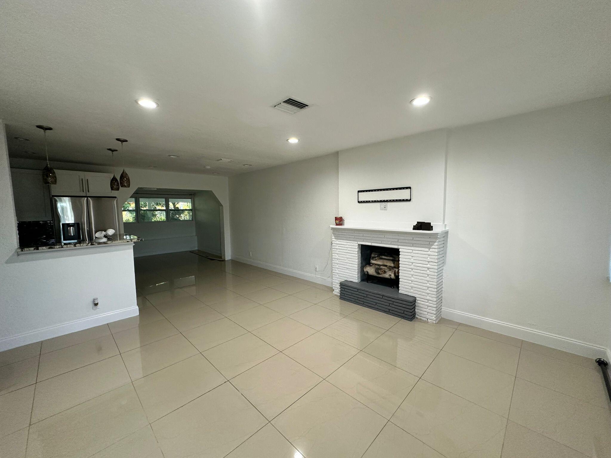 ROLLING GREEN - Residential Lease