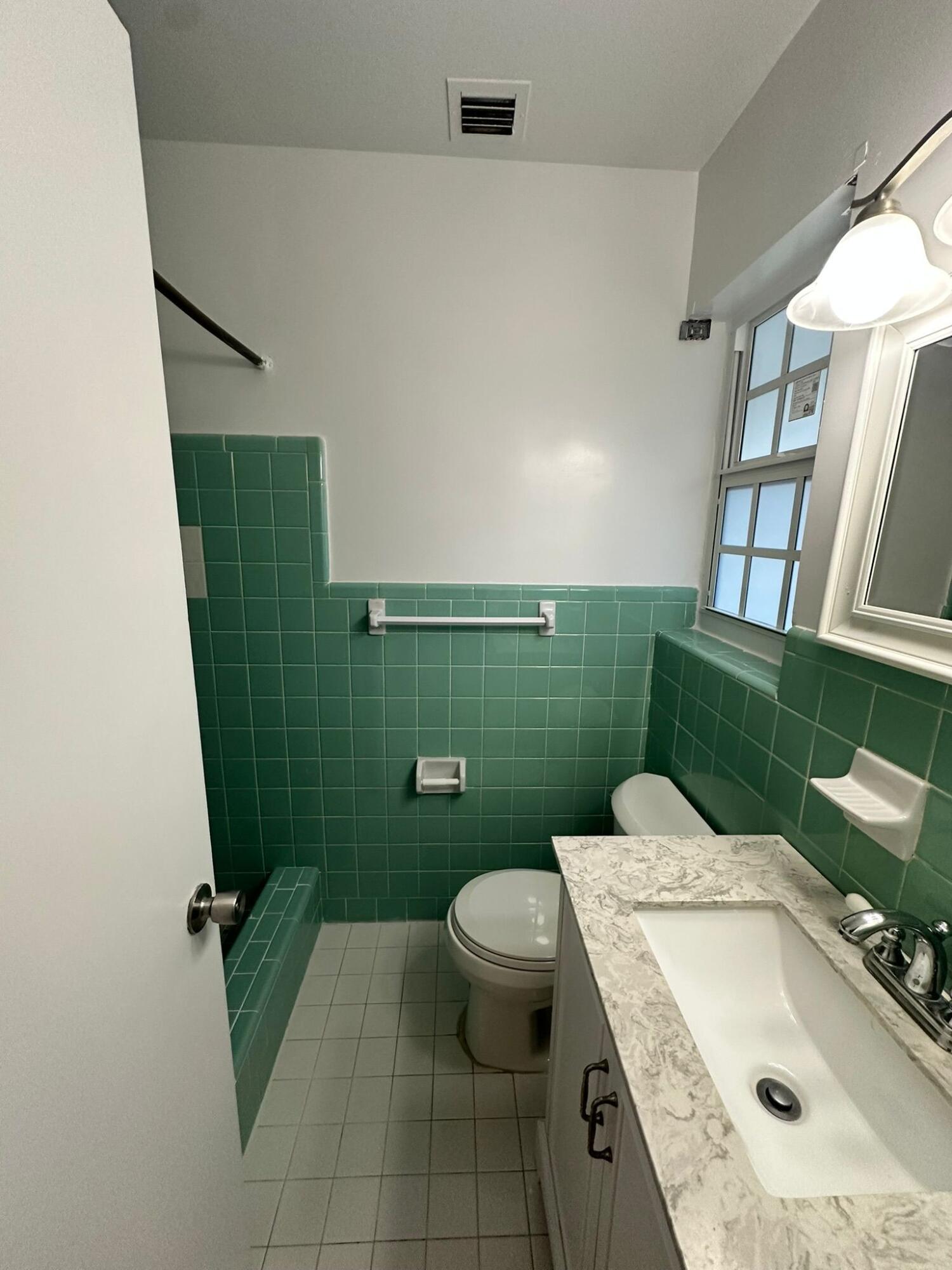 ROLLING GREEN - Residential Lease