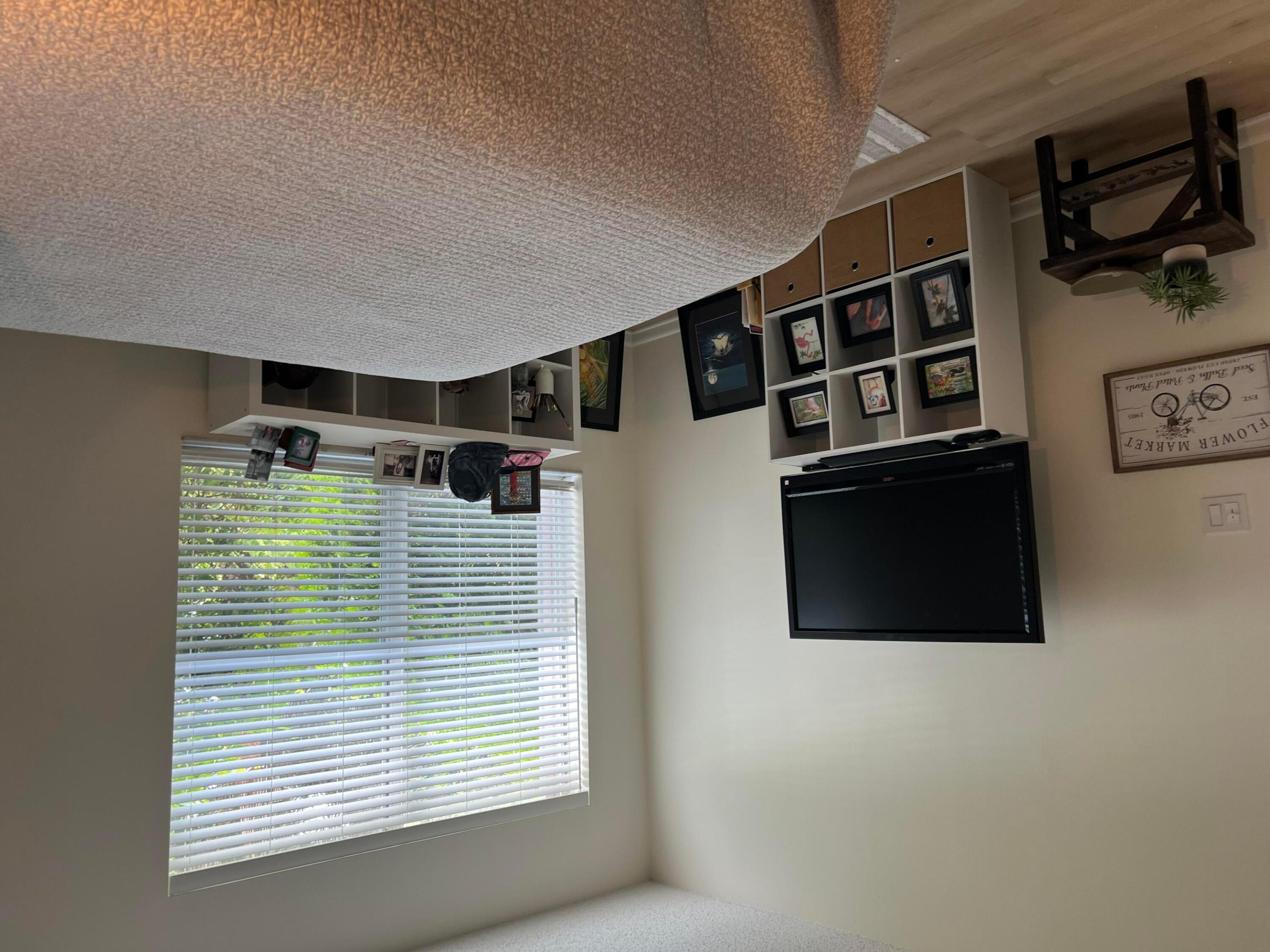 THE LITTLE CLUB CONDO - Residential